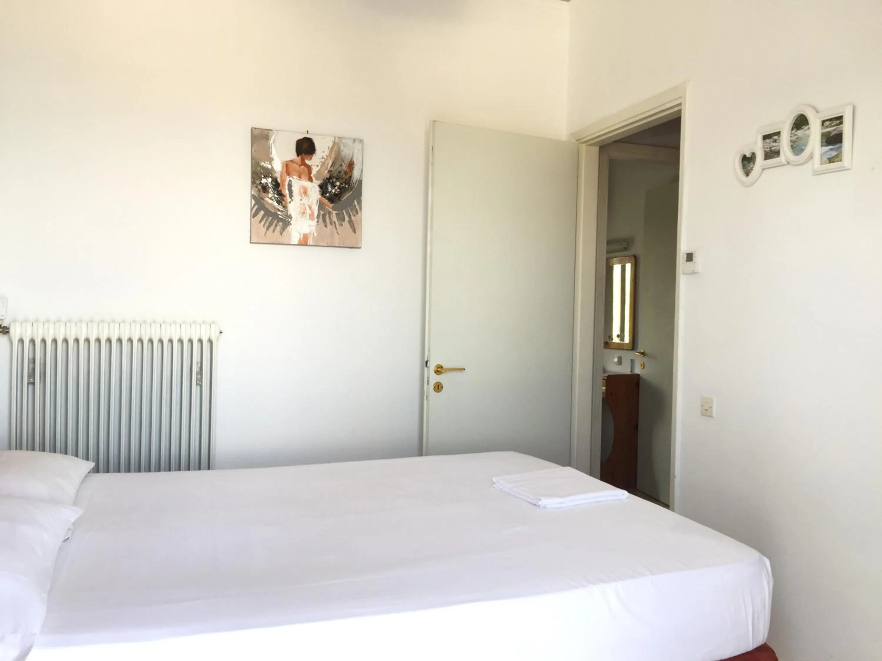 Bed in Bay Holiday Hotel & Spa