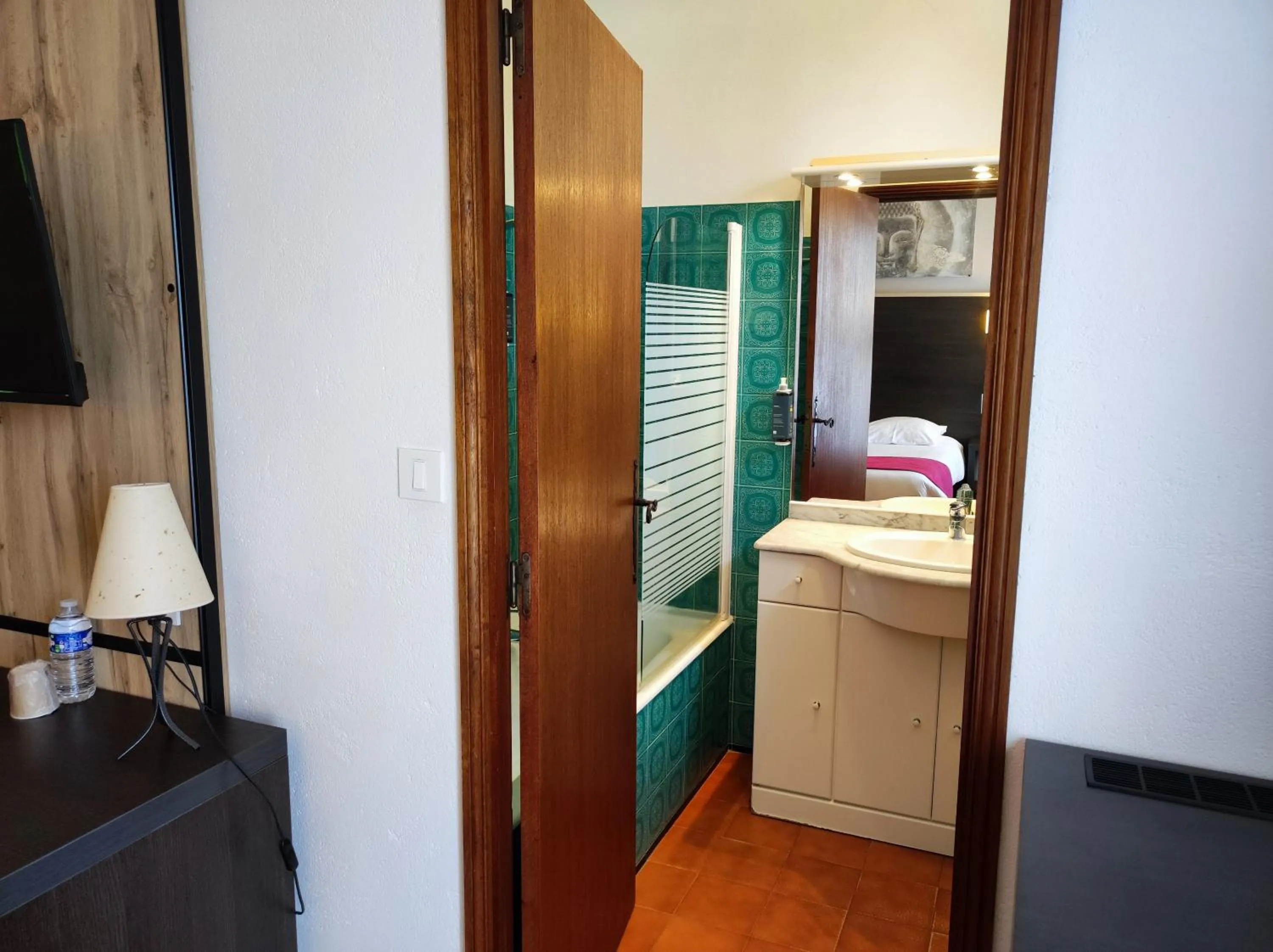 Hôtel et Appart'Hôtel Le Relais Du Val D'Orbieu