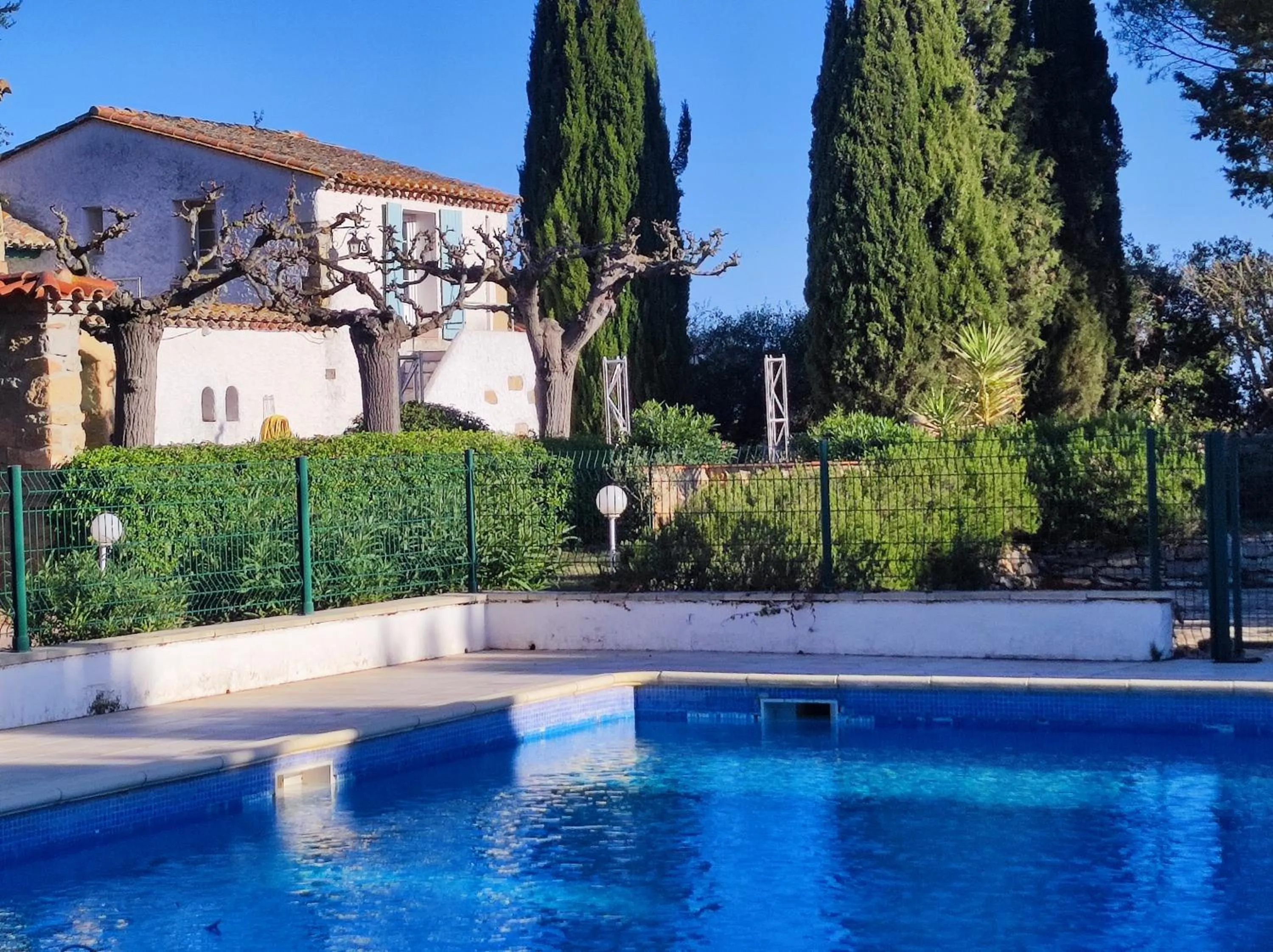 Hôtel et Appart'Hôtel Le Relais Du Val D'Orbieu