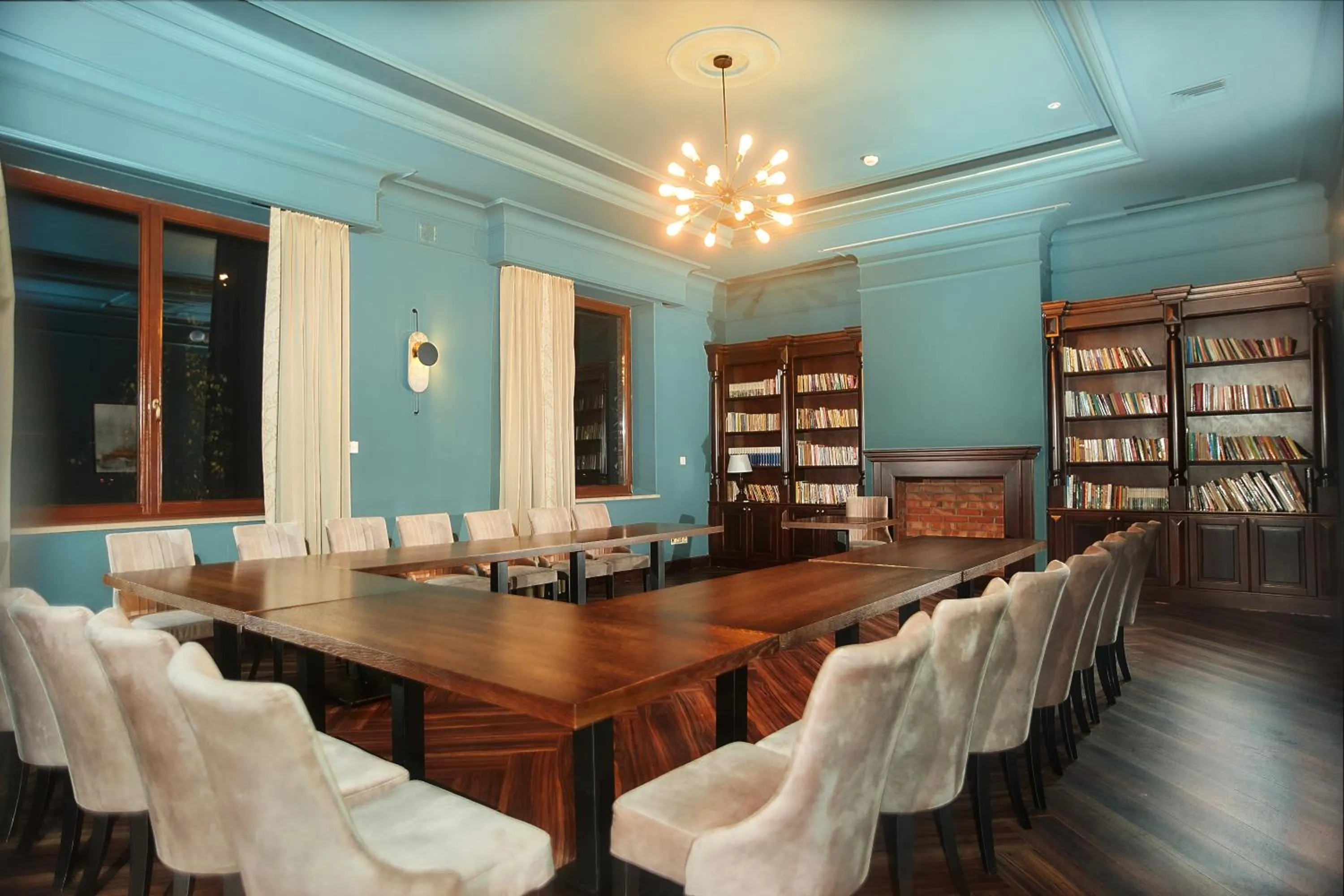 Library in Hotel Sphinx