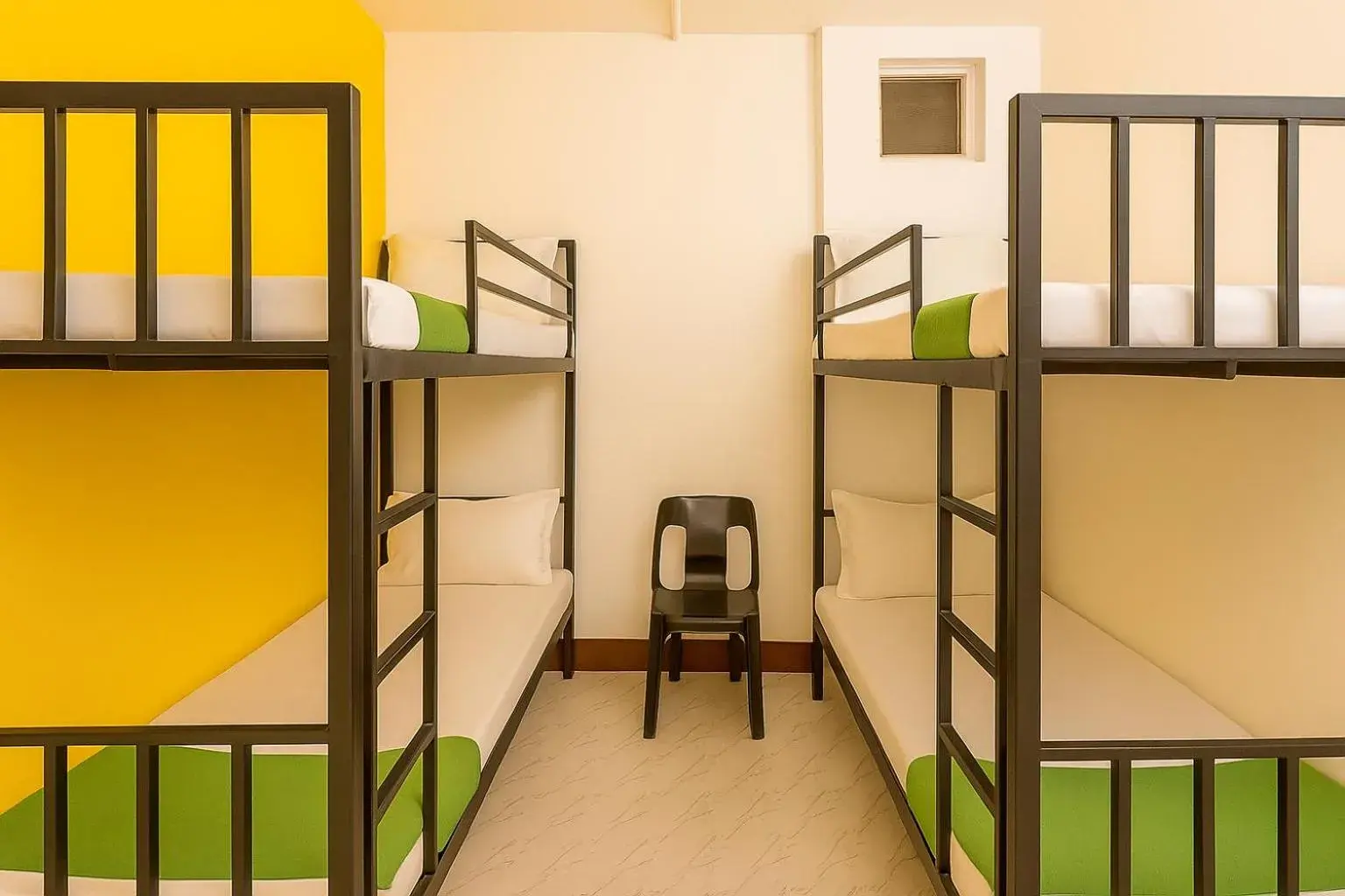 Bed in 6-Bed Dormitory Room in Taj City Hotel Bed in 6-Bed Dormitory Room in Taj City Hotel