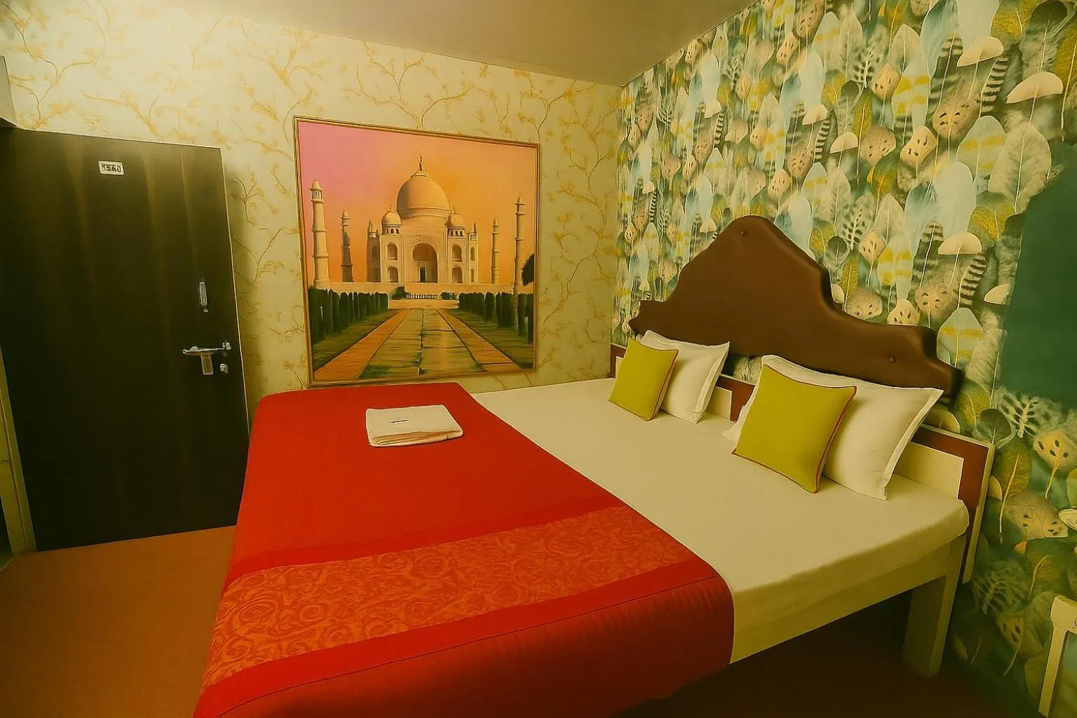 Bedroom, Bed in Taj City Hotel