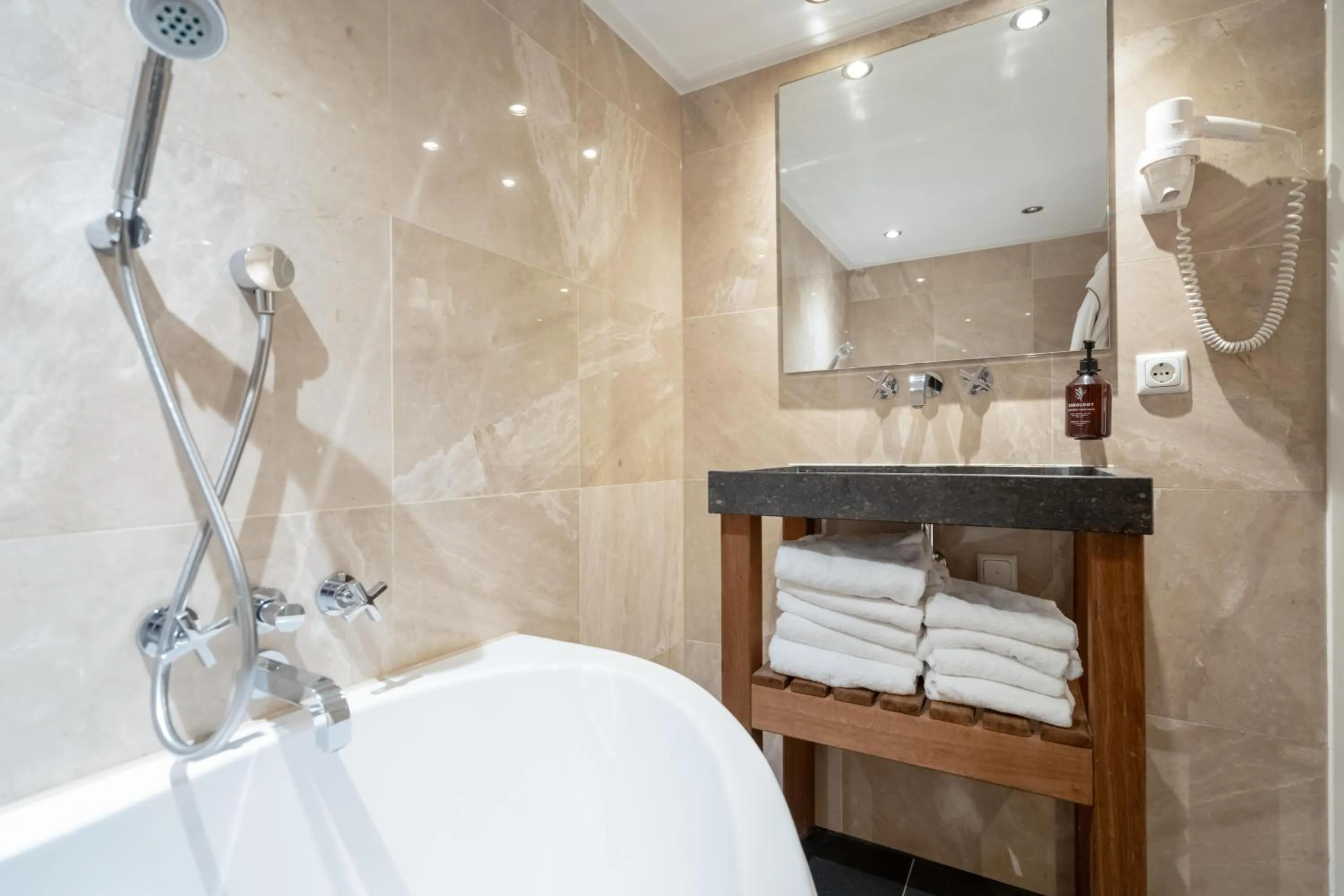 Bathroom in Badhotel Bruin