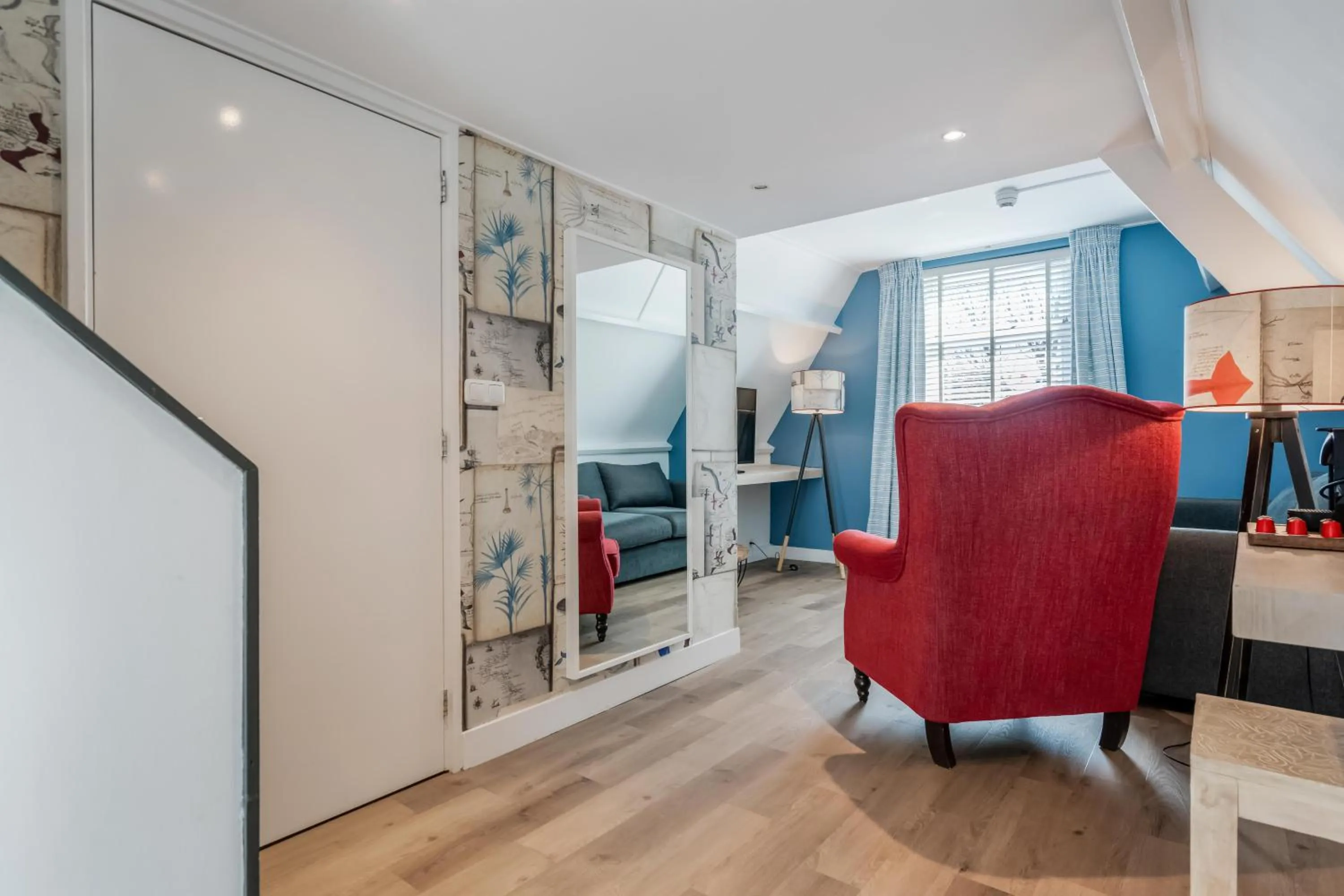 Seating area, Bed in Badhotel Bruin