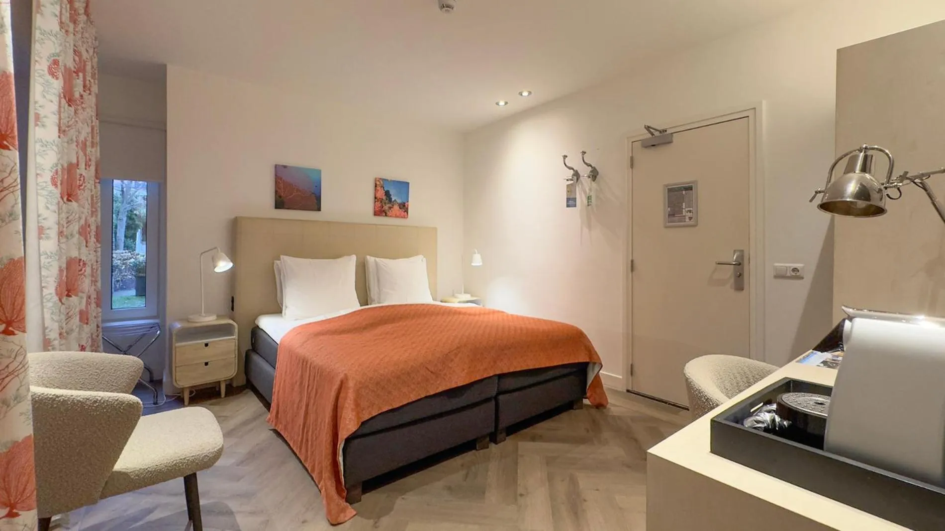 Bed in Badhotel Bruin