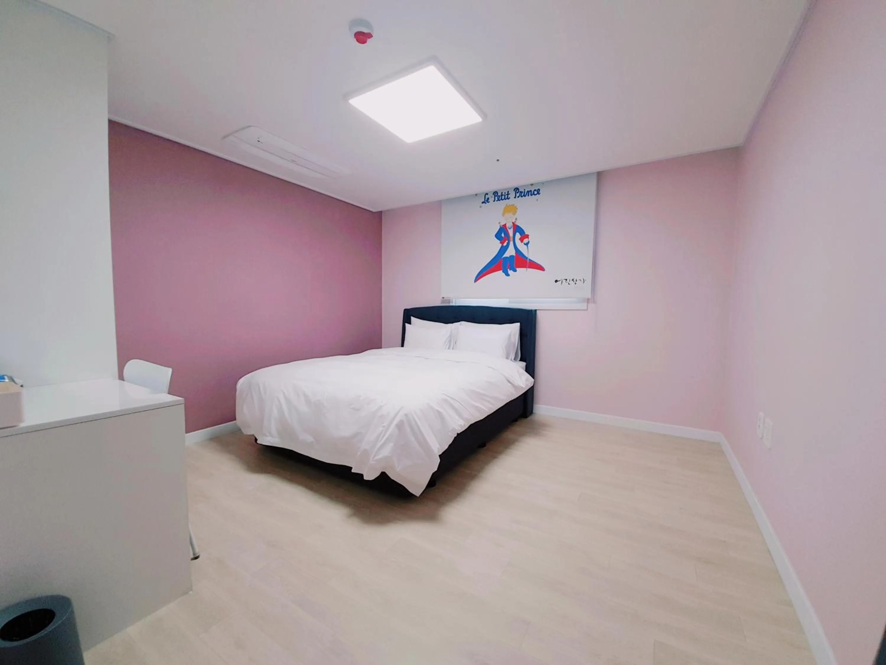 Bed in Gunsan Little Prince Condo