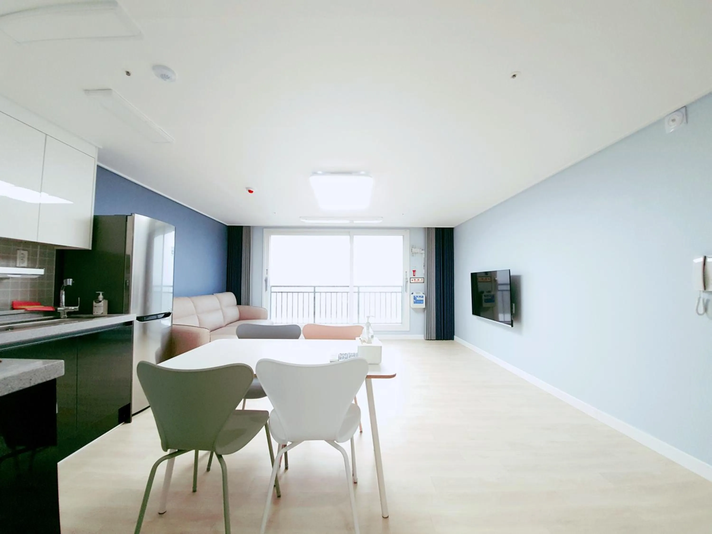 Deluxe Suite in Gunsan Little Prince Condo