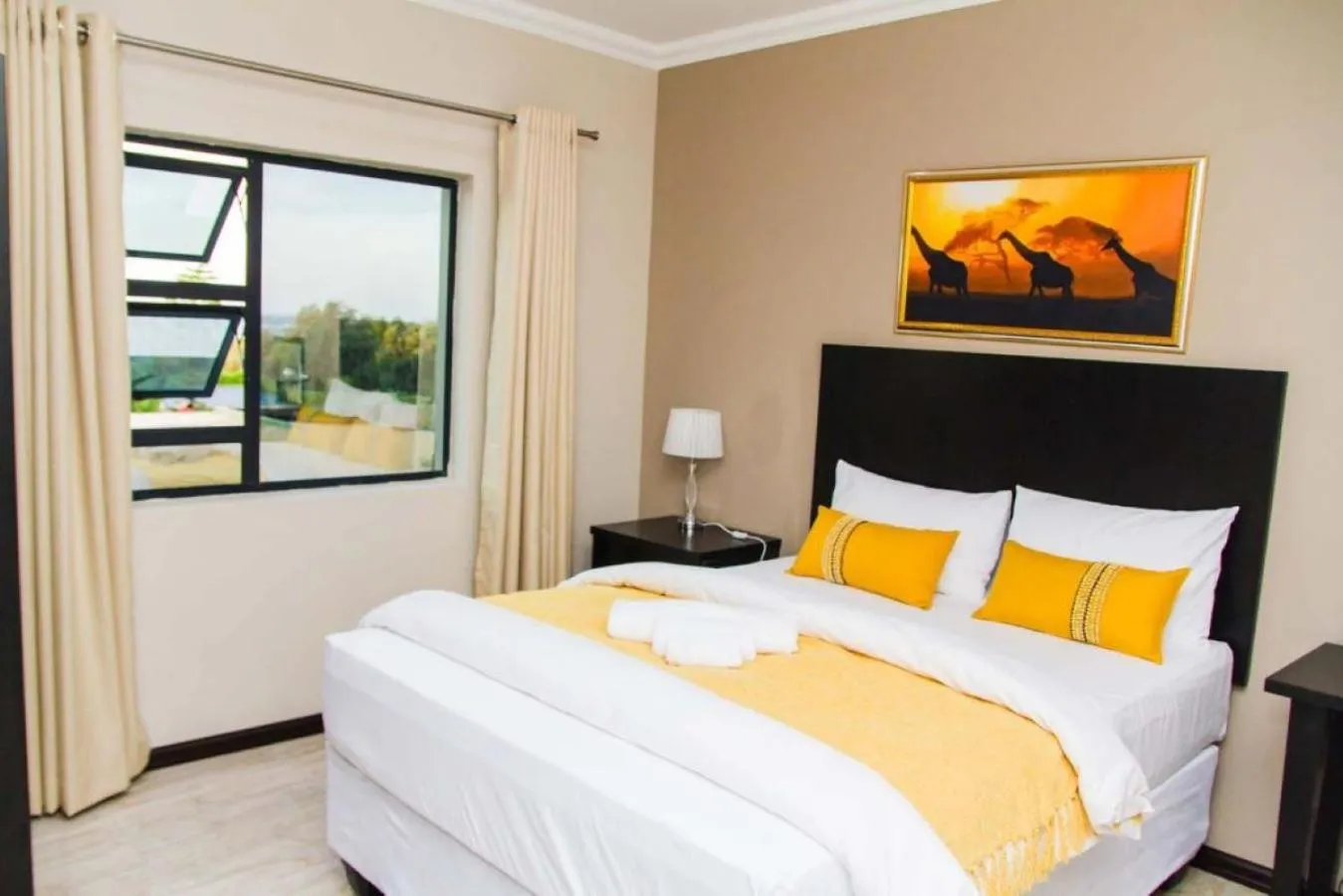 Bed in Heavenly Boutique Hotel