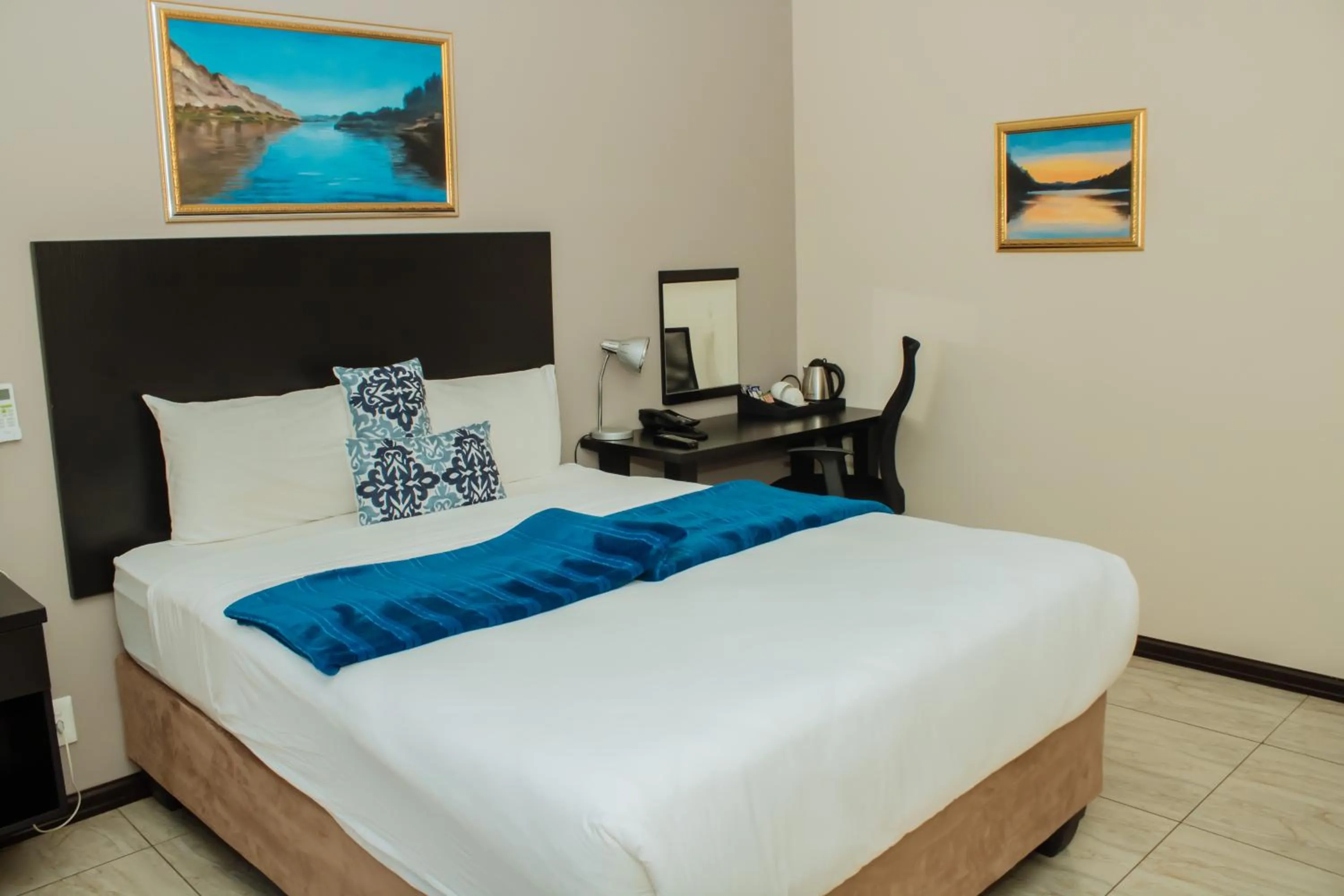 Bed in Heavenly Boutique Hotel