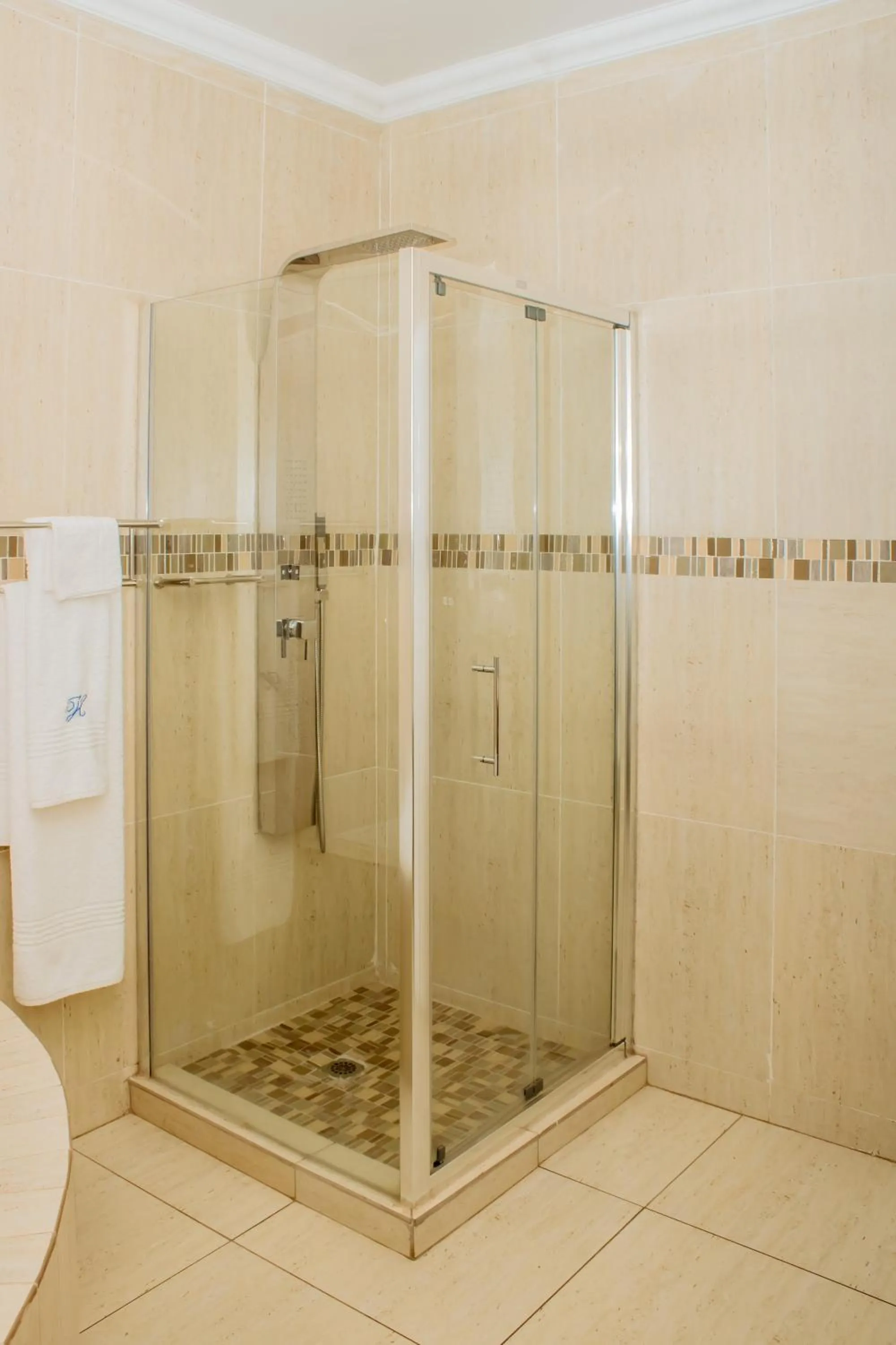 Bathroom in Heavenly Boutique Hotel