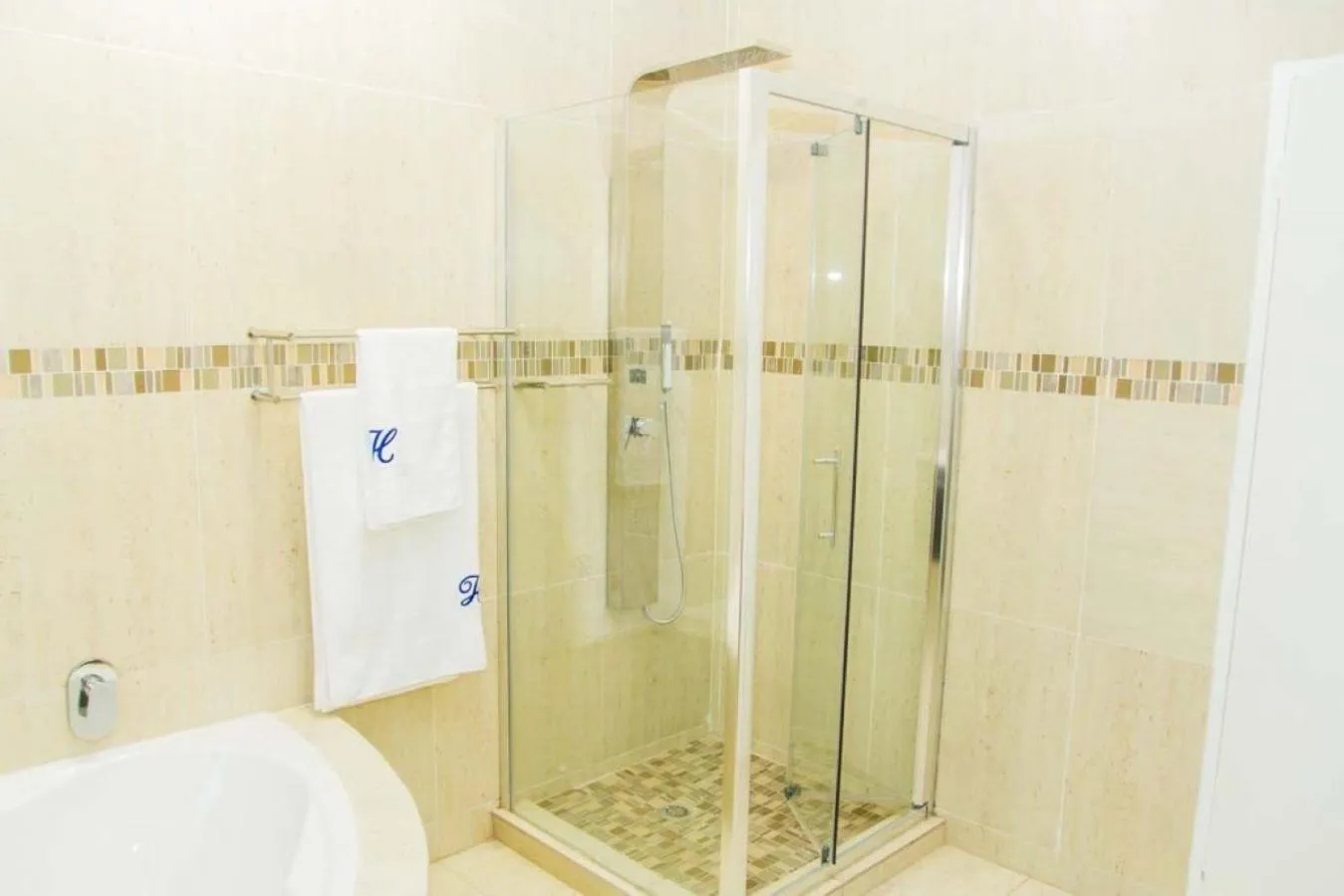 Shower in Heavenly Boutique Hotel