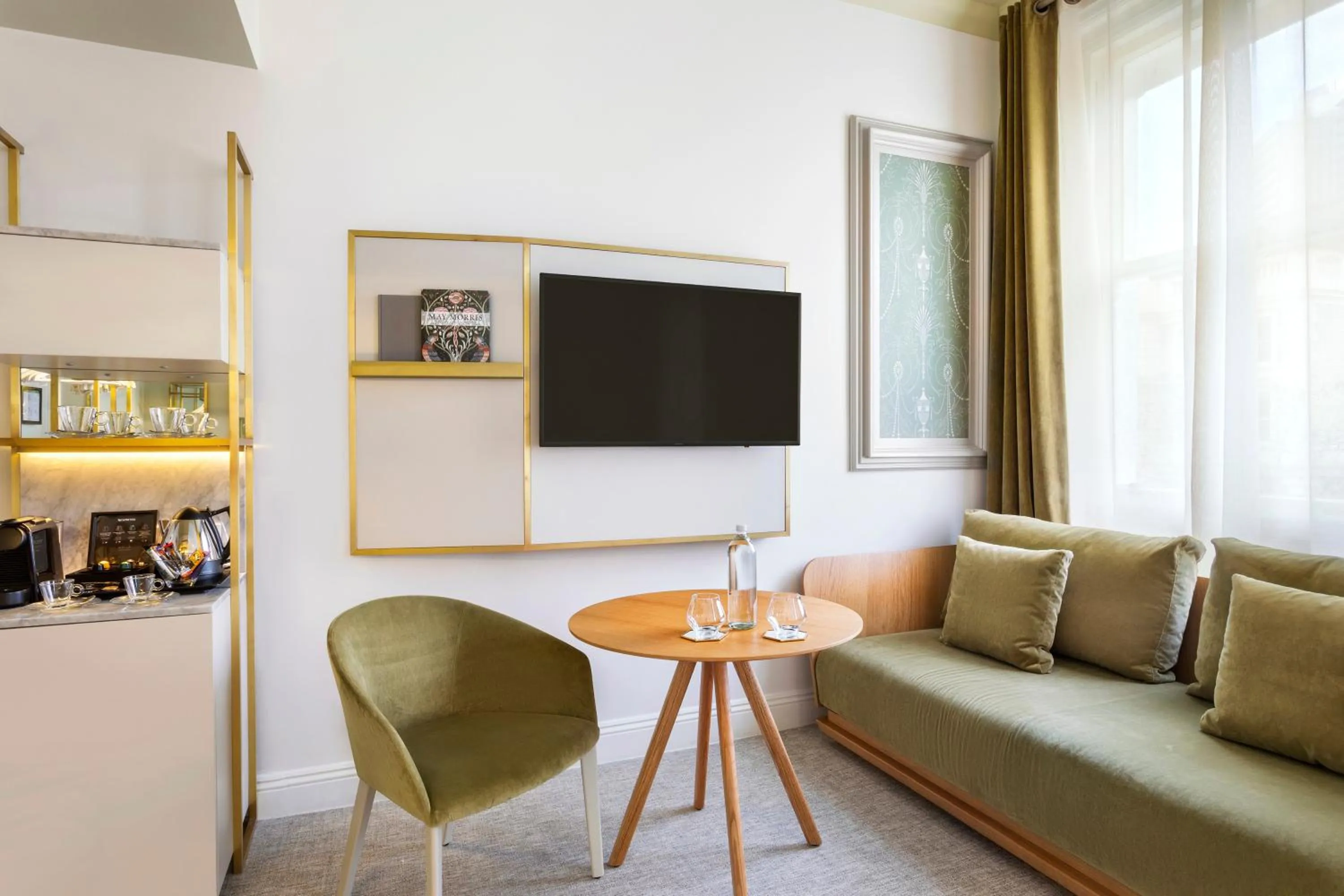 Bed in Meliá London Kensington Member of Meliá Collection