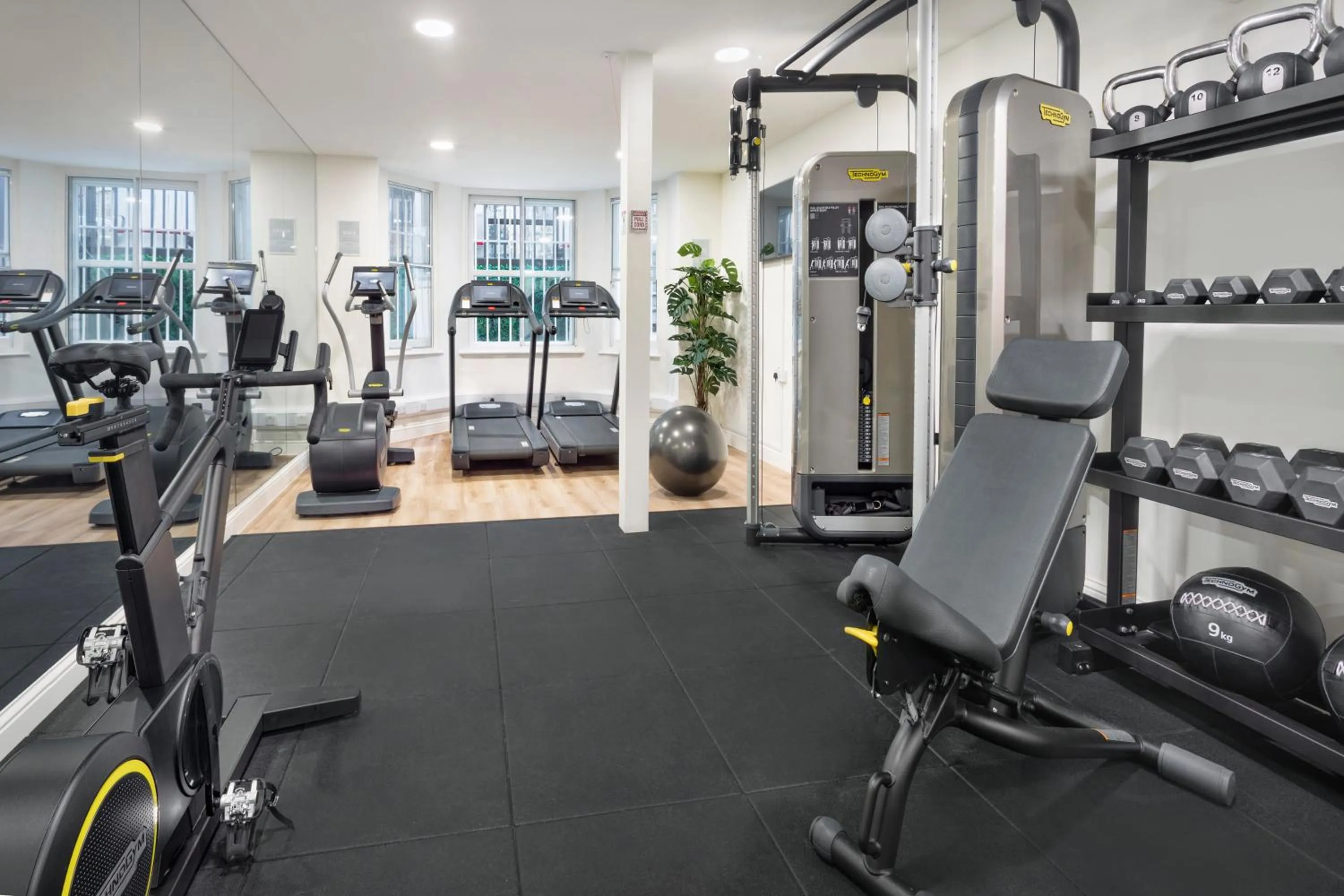 Fitness centre/facilities in Meliá London Kensington Member of Meliá Collection