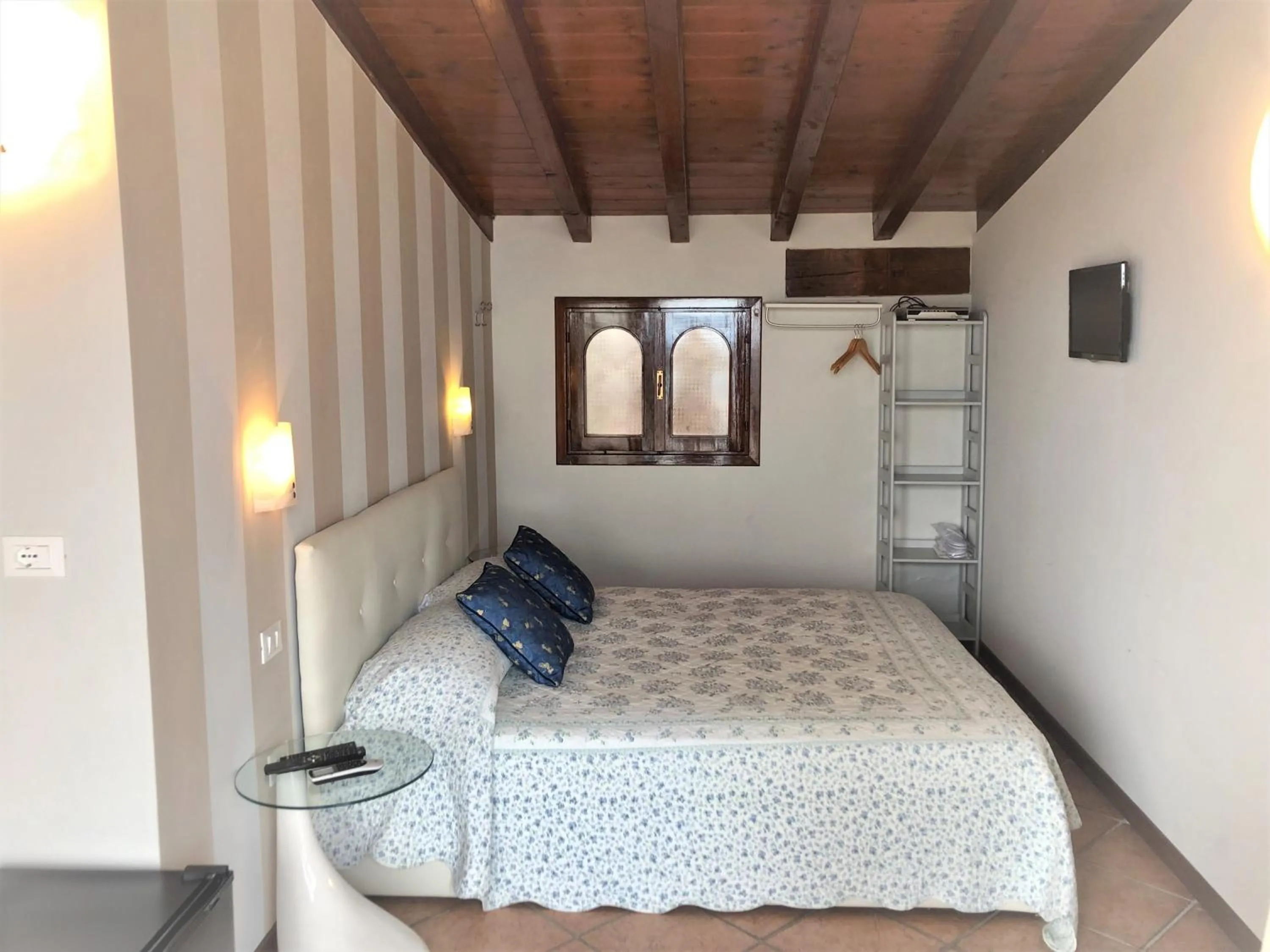 Bed in VILLA GARUTI VILLAGE