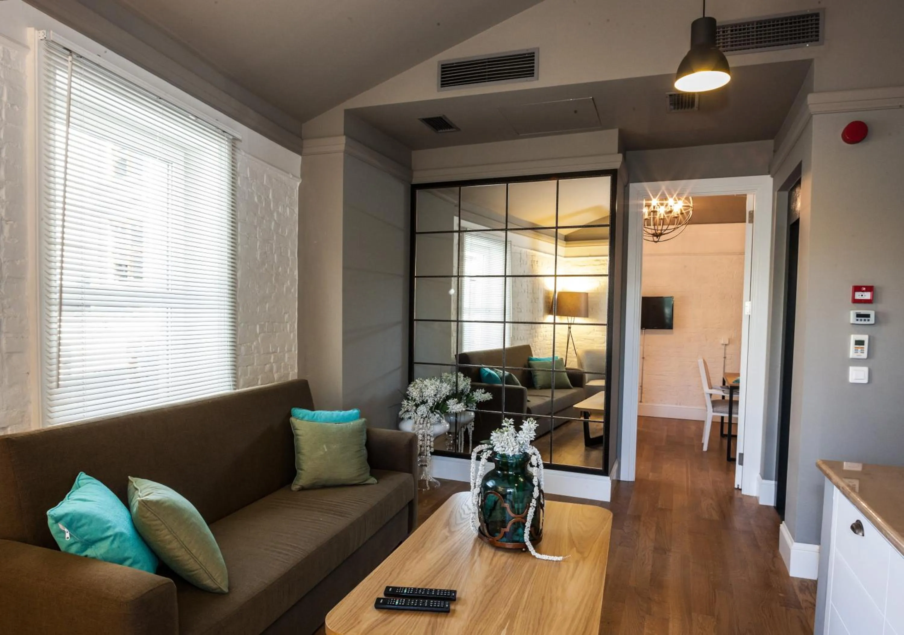 TV and multimedia in Pino Verde Hotel