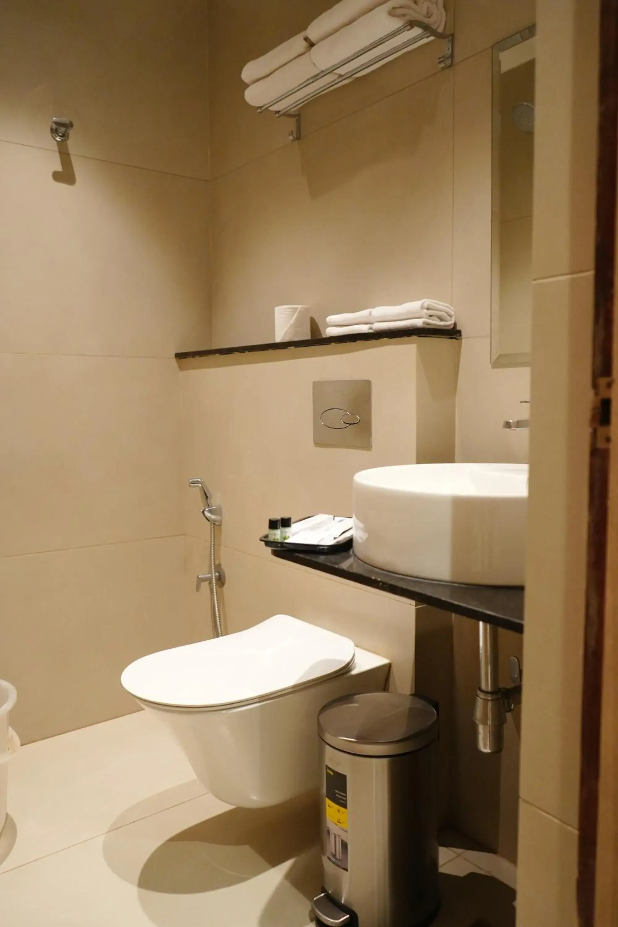 Deluxe Double Room - single occupancy in Royal Paris Deluxe Double Room - single occupancy in Royal Paris