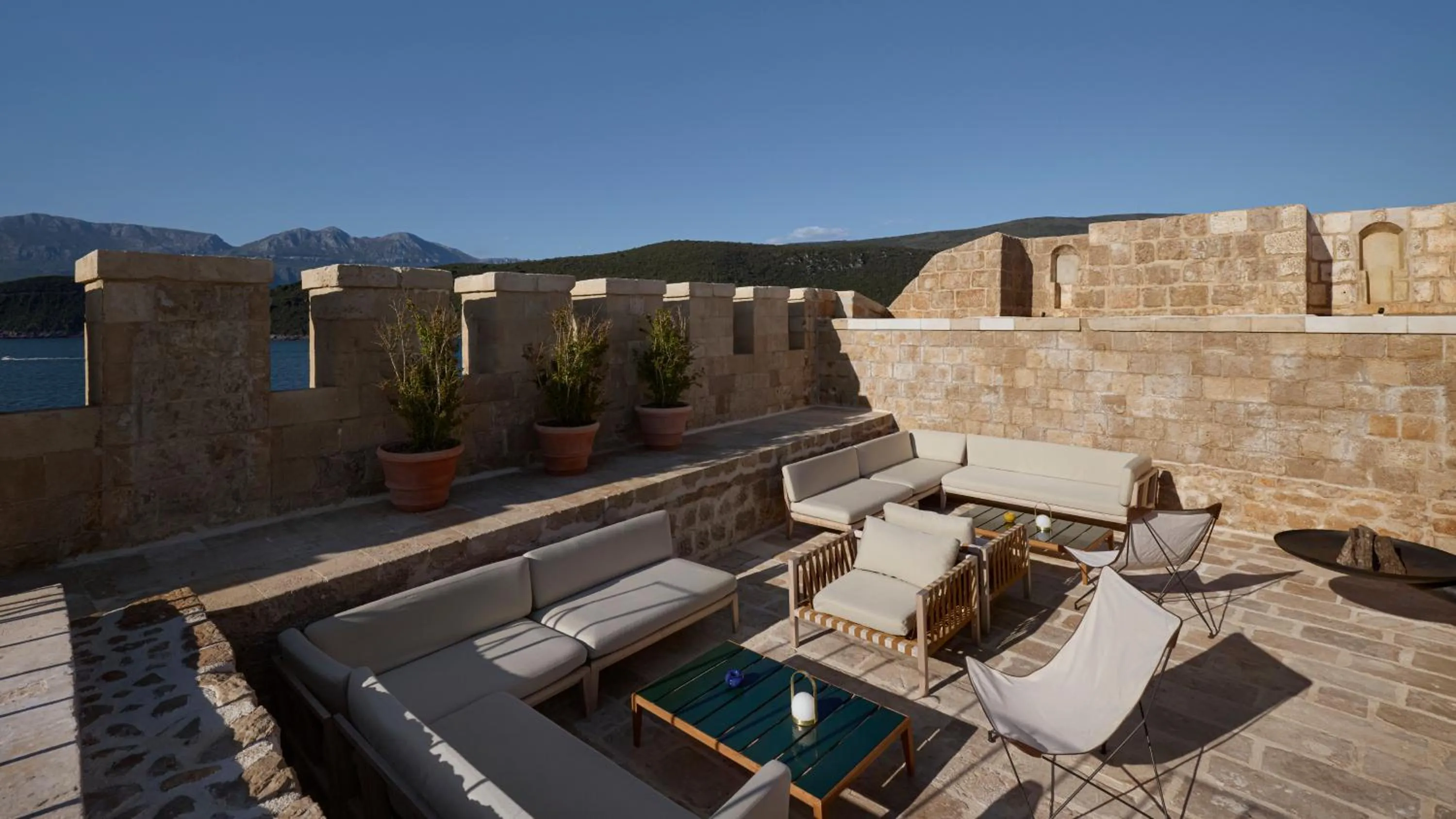 Lounge or bar in Mamula Island by Banyan Tree