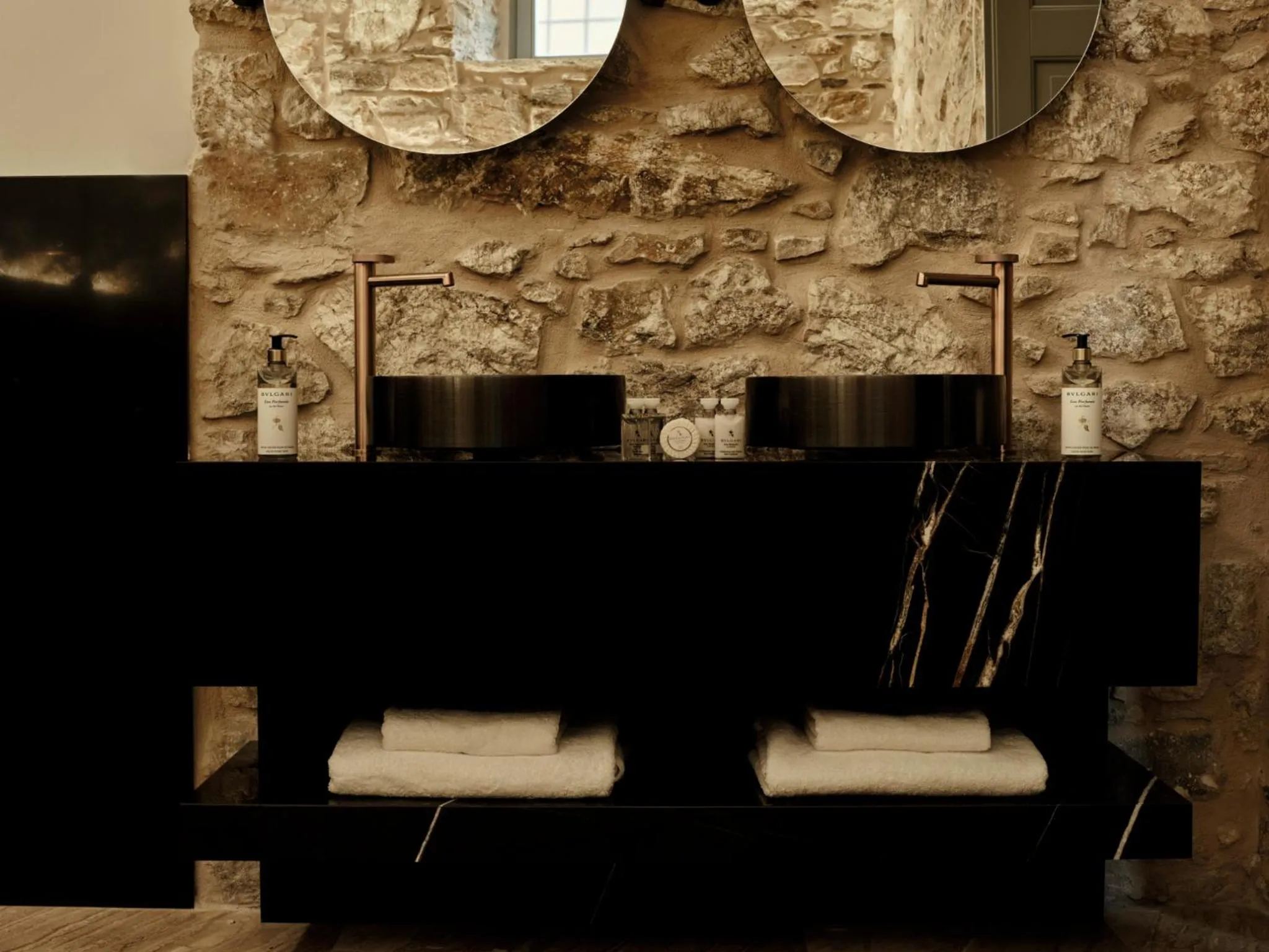 Bathroom in Argini Syros