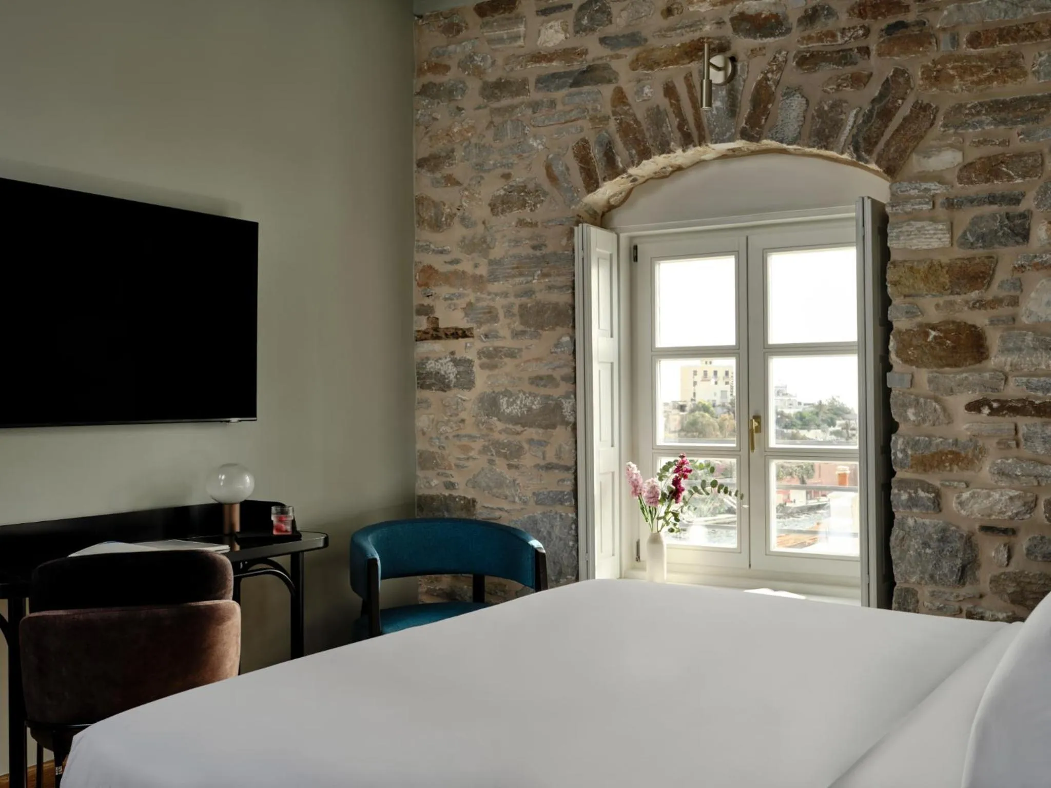 Bed in Argini Syros