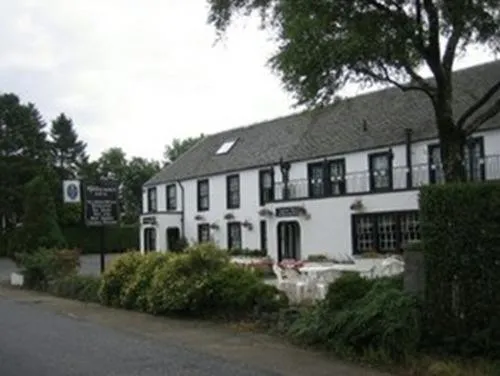 Property building in Uplawmoor