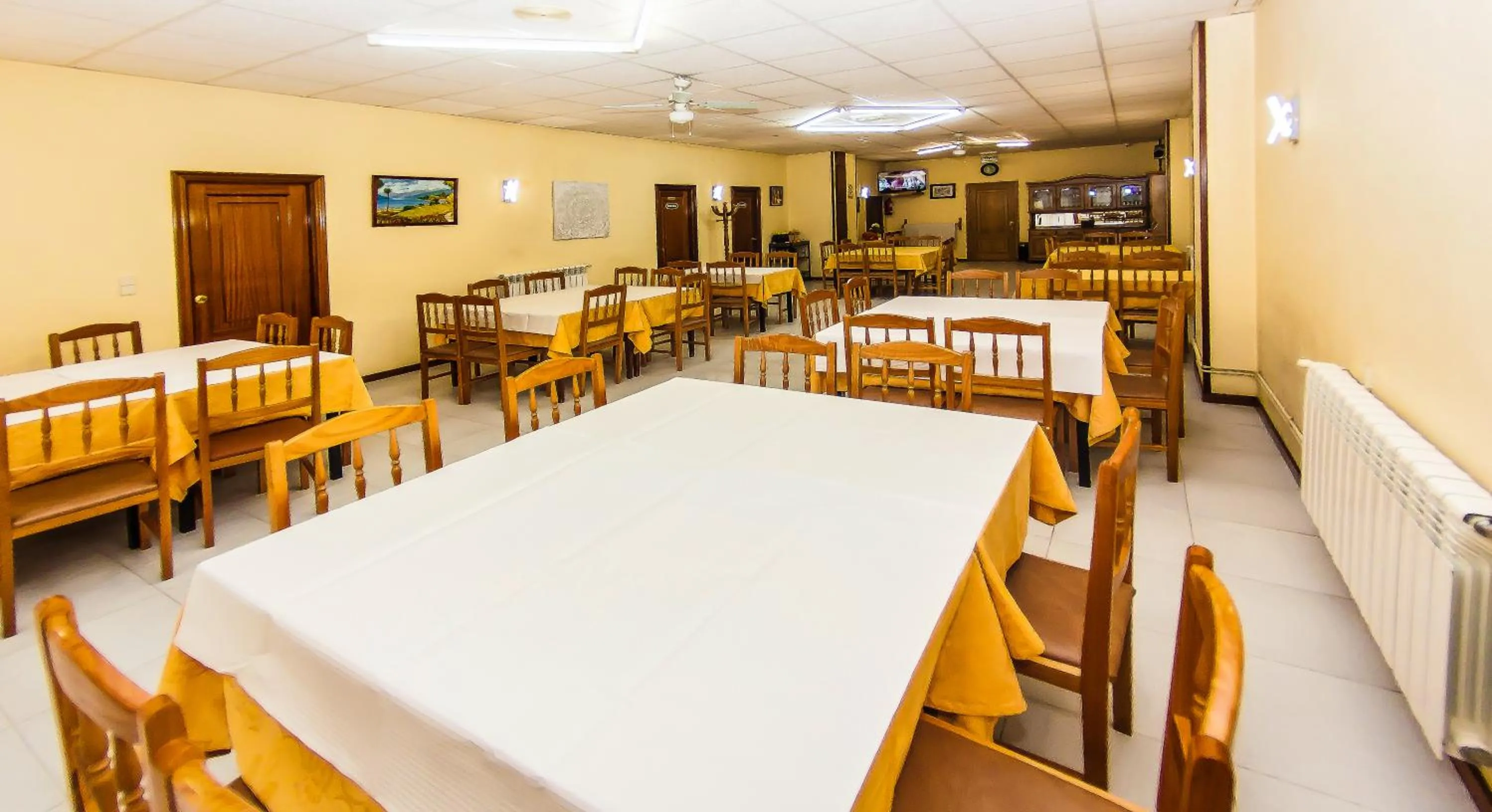 Restaurant/places to eat in Hotel Restaurante Xaneiro