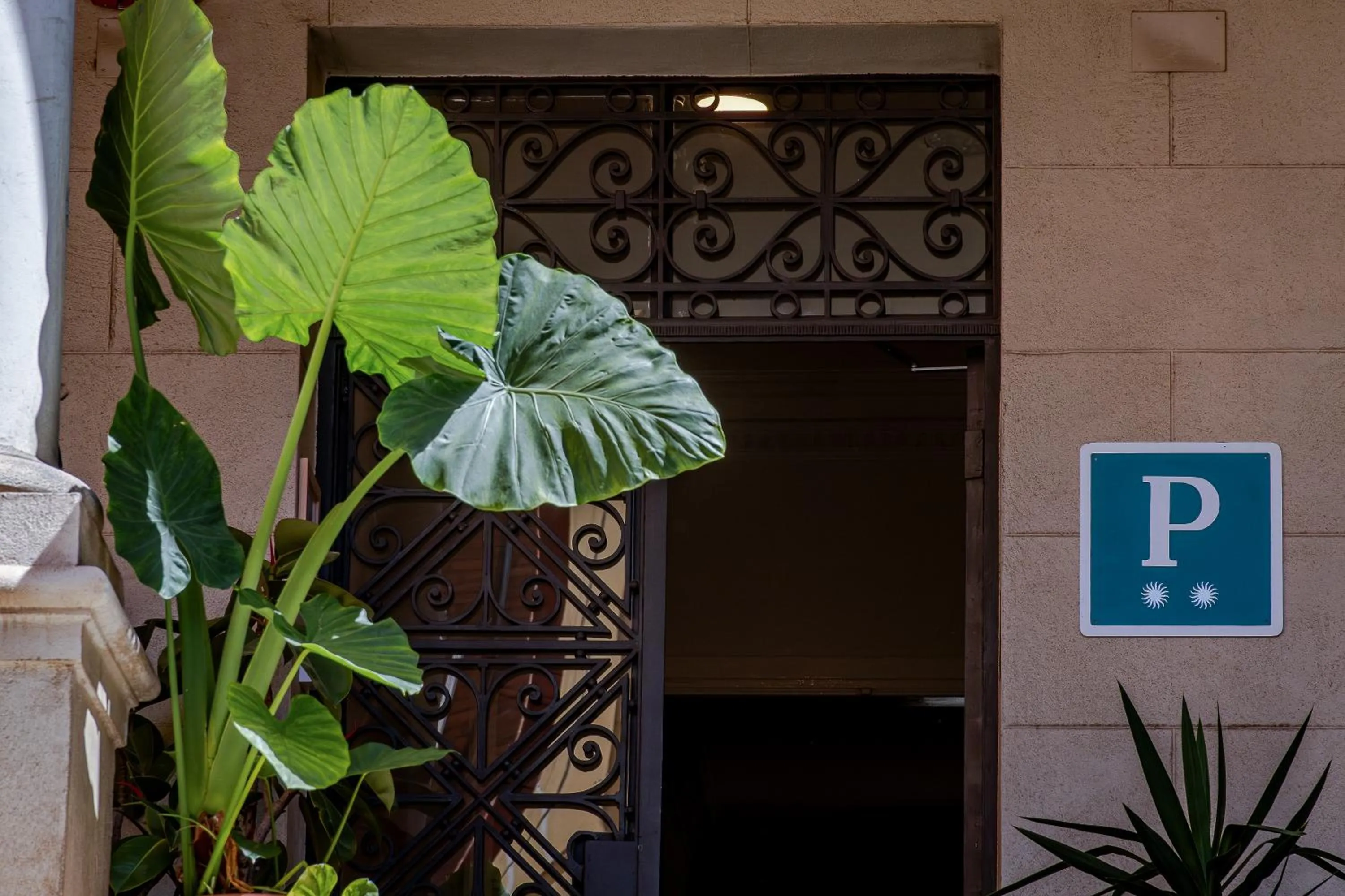 Property logo or sign in Verdi 254