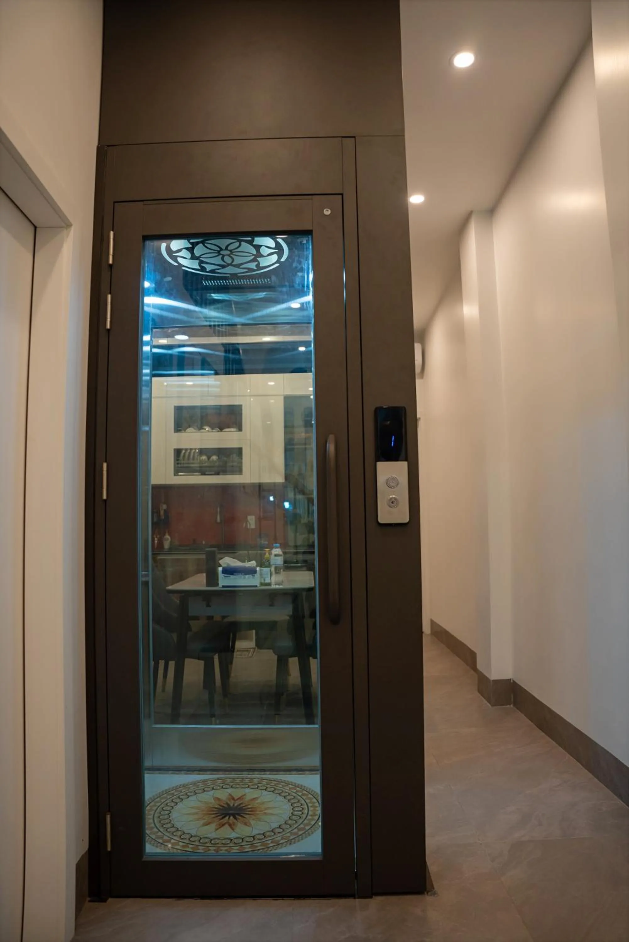 elevator in Halidao Homestay