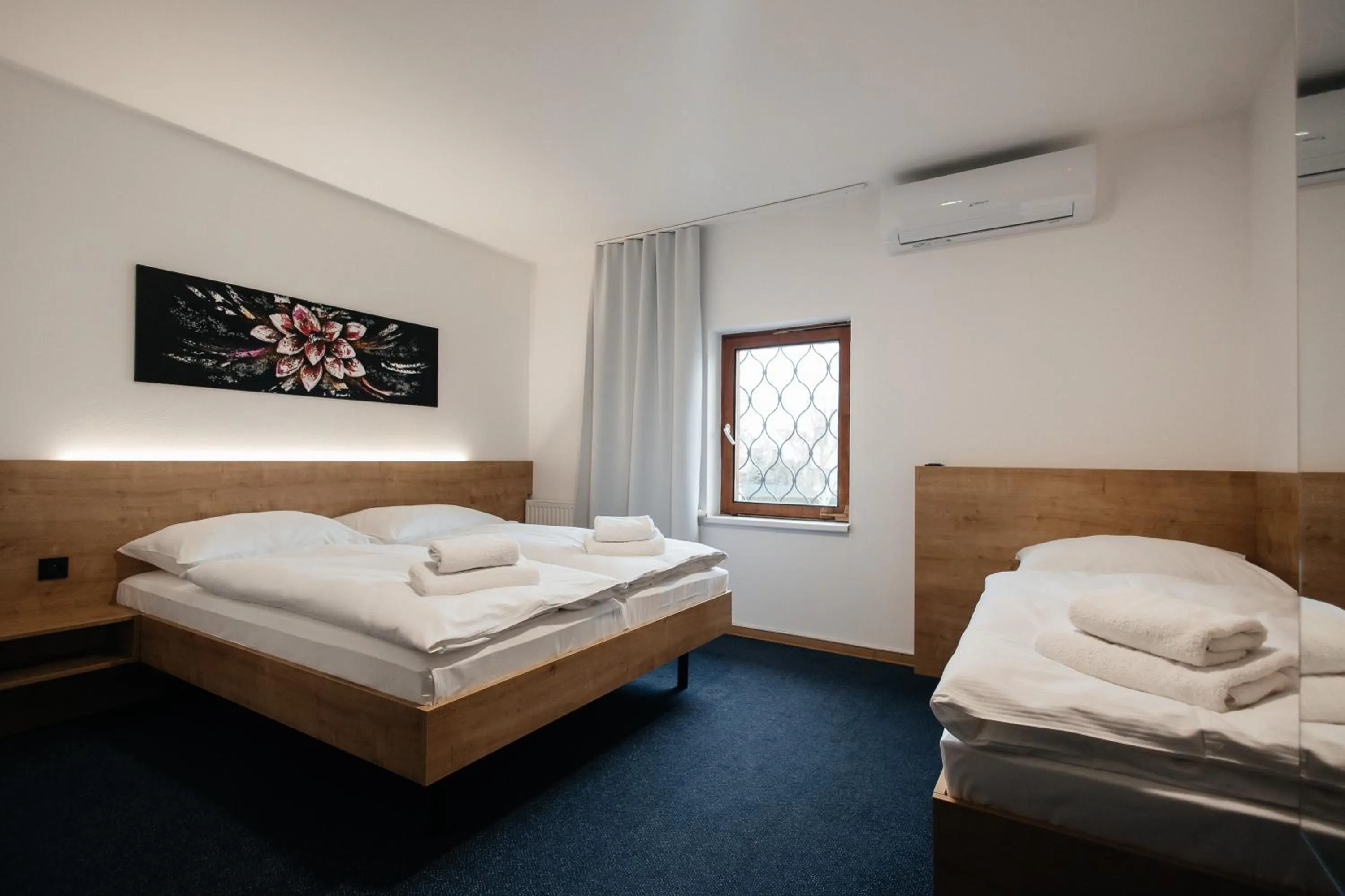 Bed in Golden Golem hotel & Spa