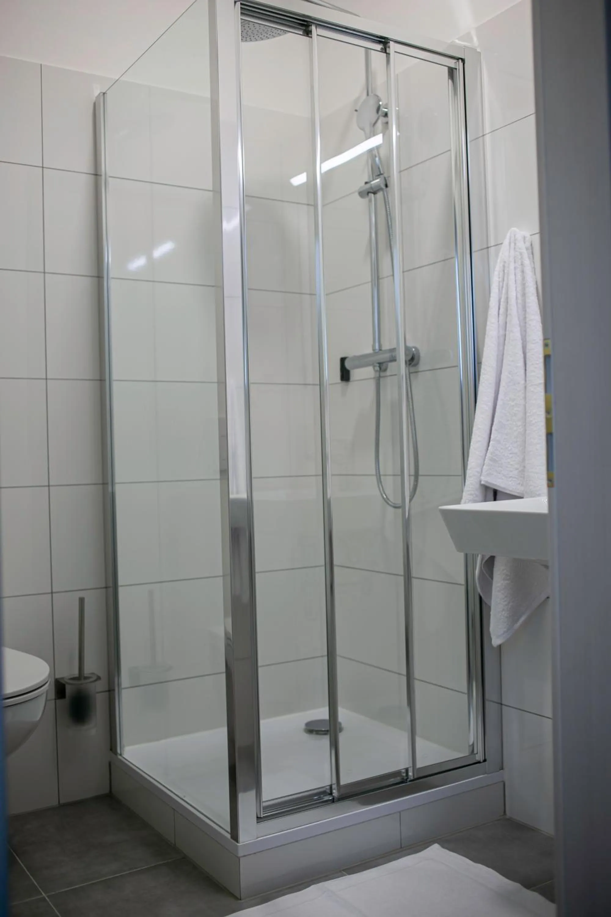 Shower in Golden Golem hotel & Spa