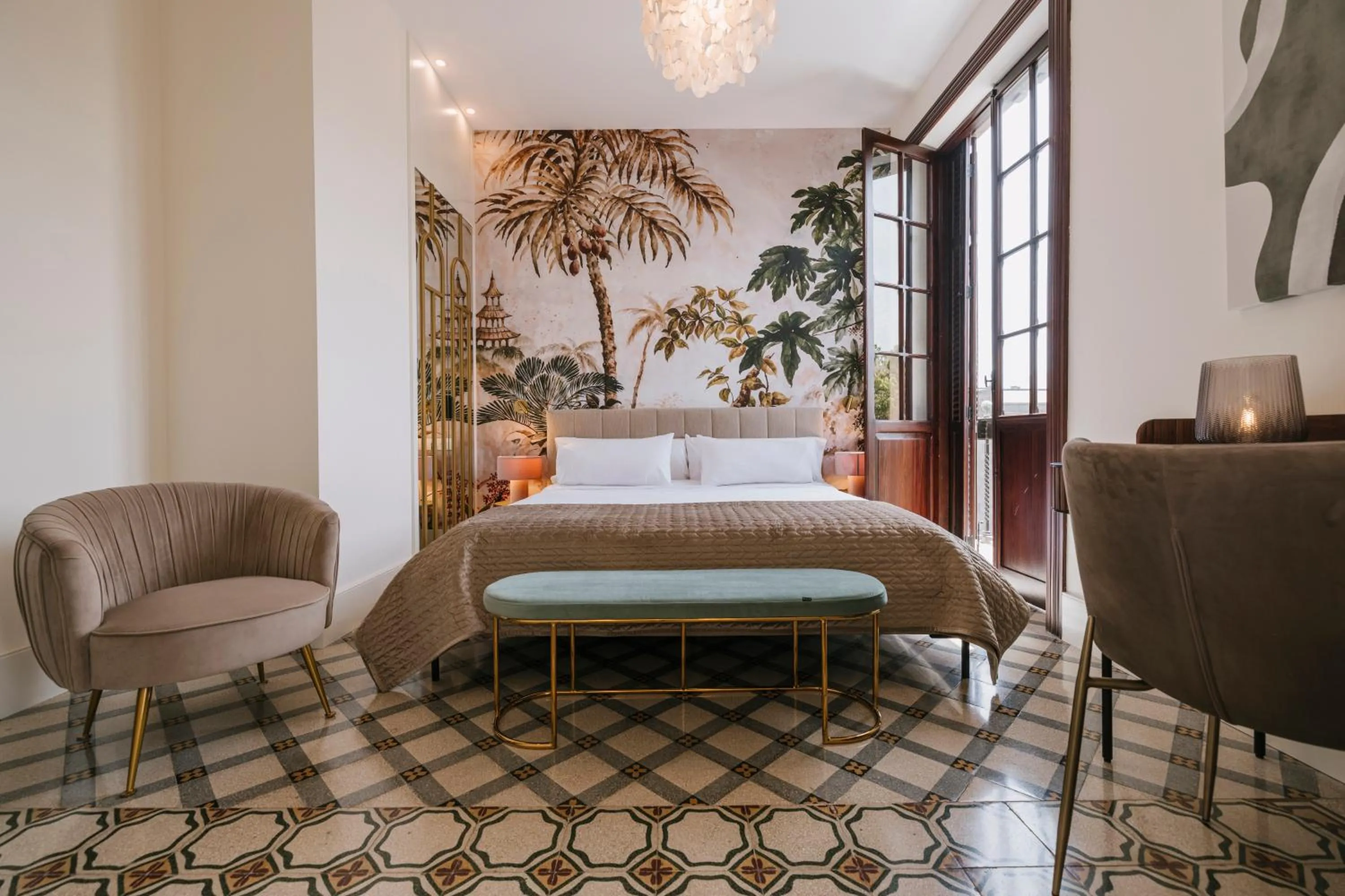 Shower, Bed in MASANET Emblematic Hotels - Adults Only