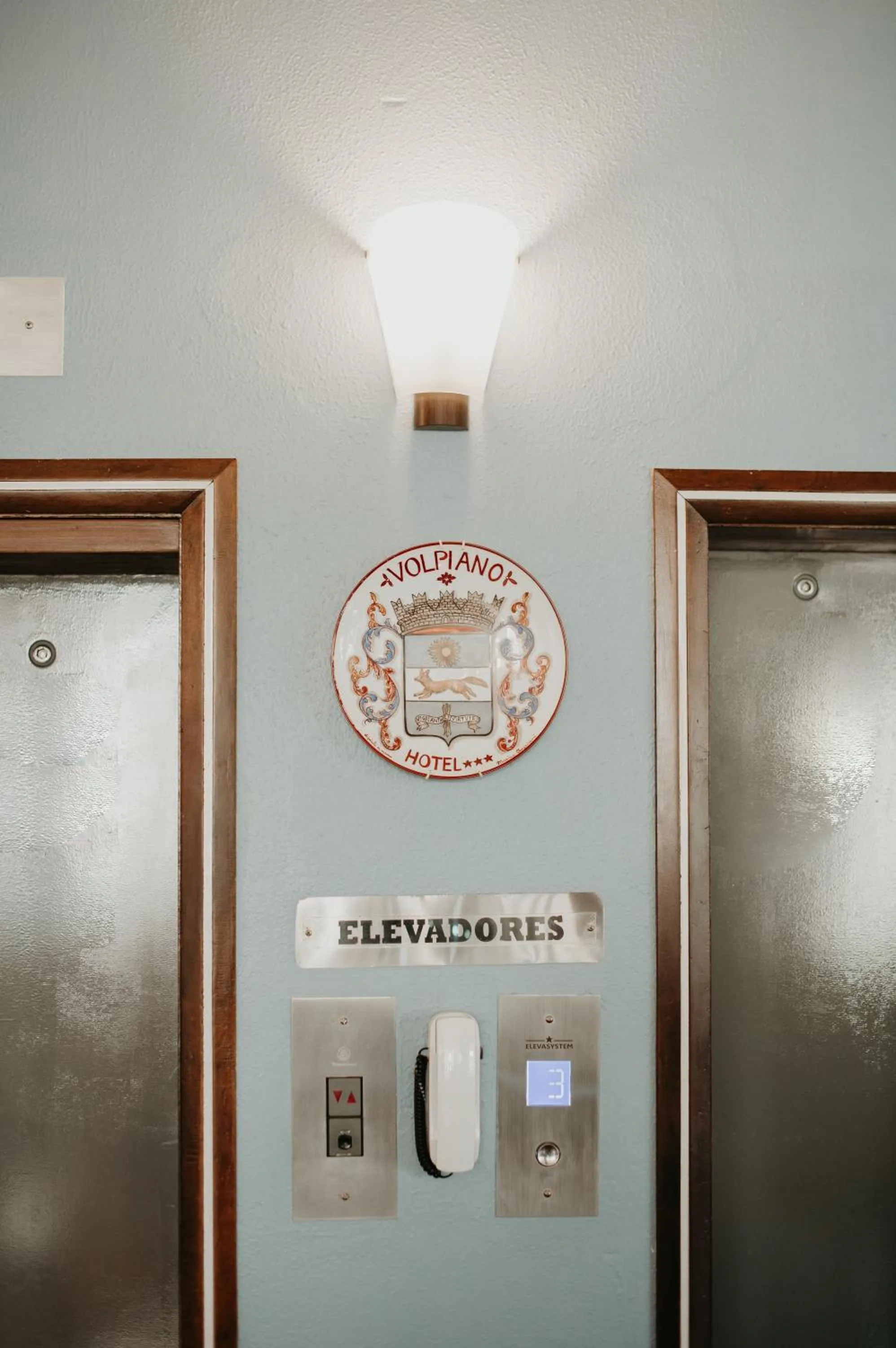 elevator in Hotel Letto Caxias