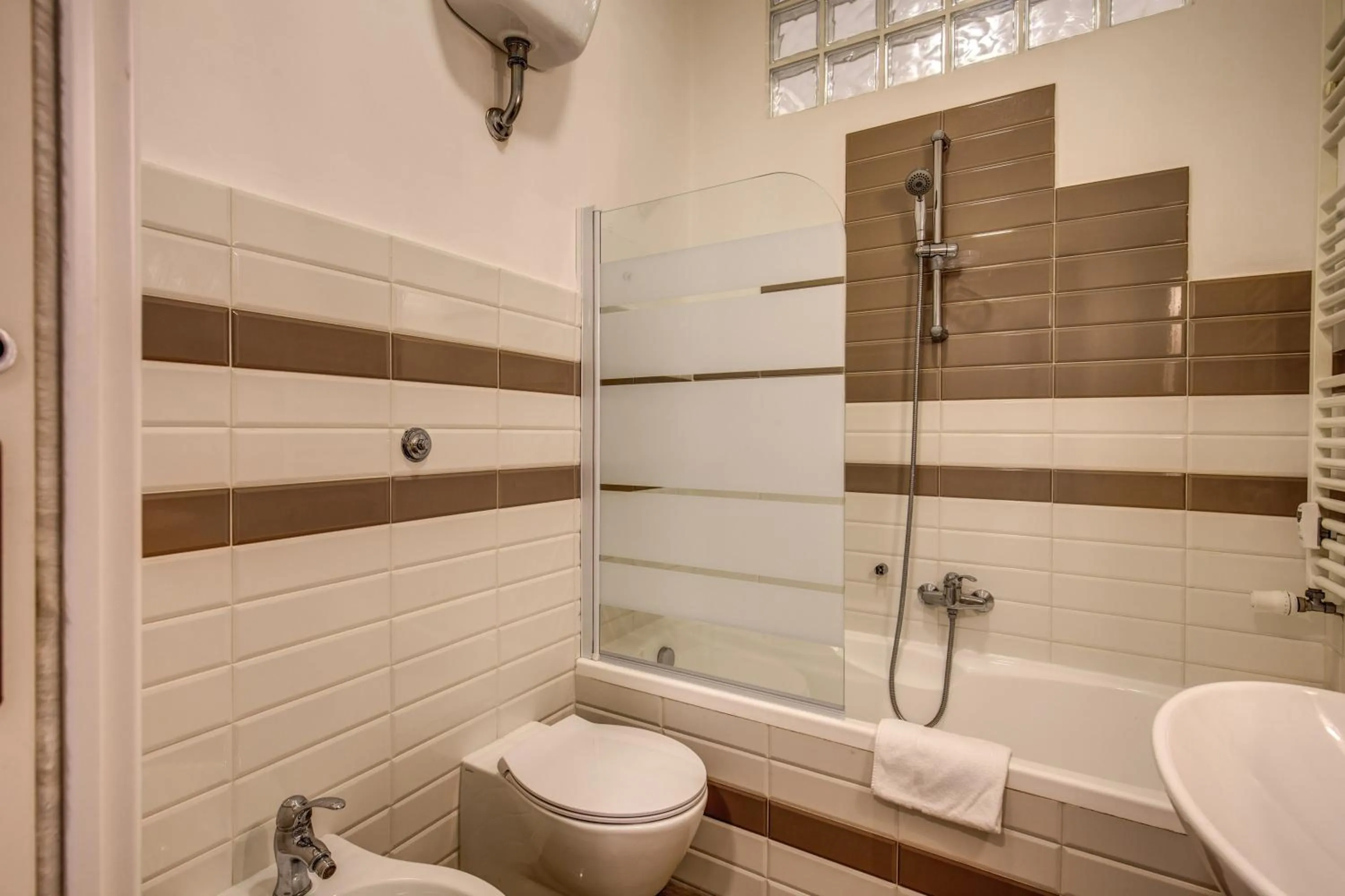 M&L Apartments - Ardesia Colosseo