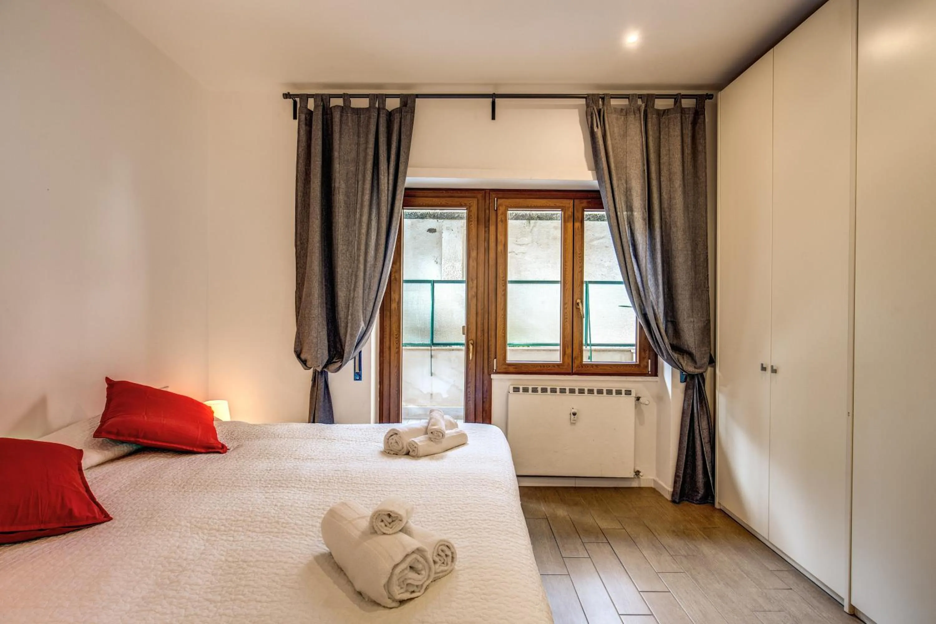 Bed in M&L Apartments - Ardesia Colosseo