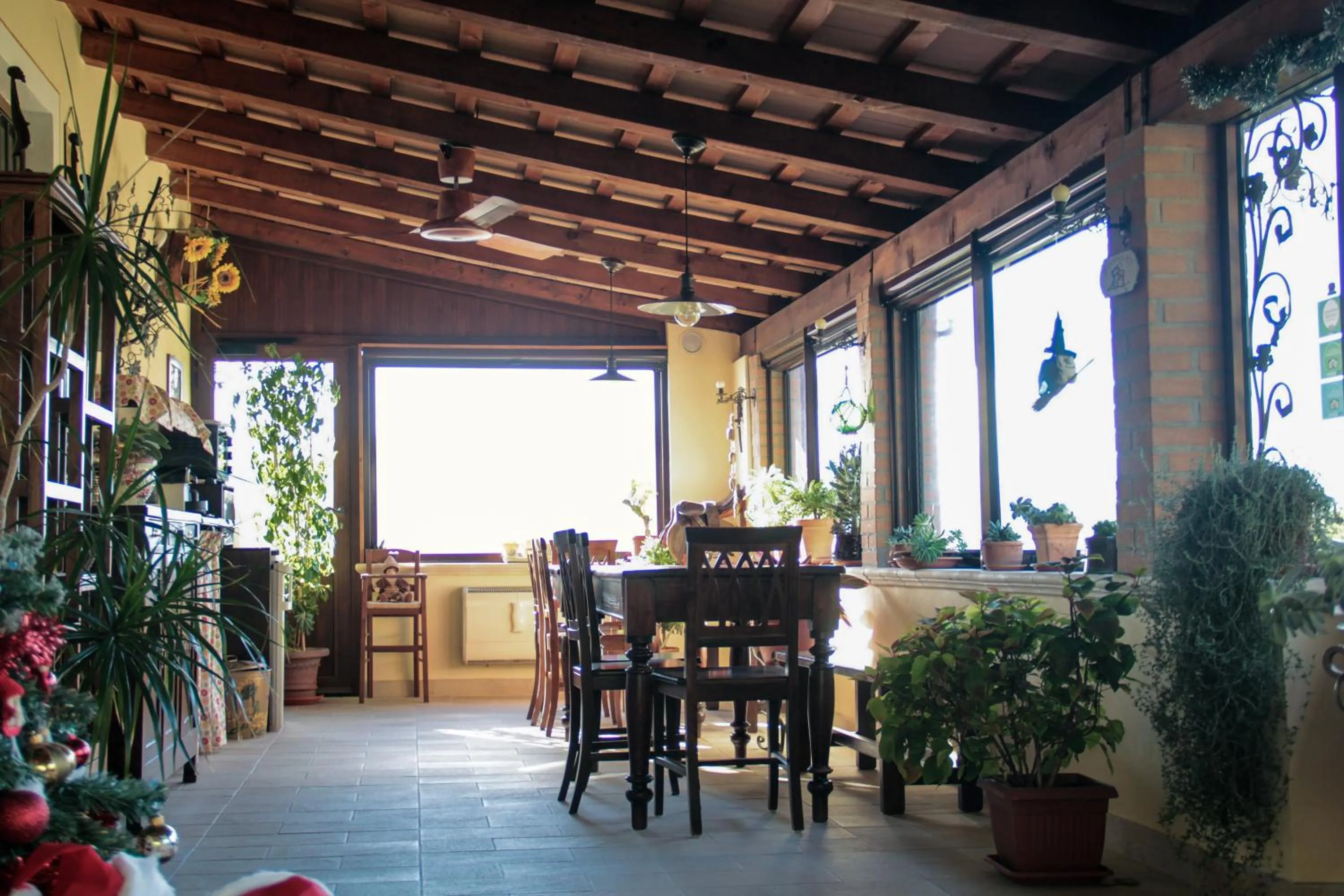 Communal lounge/ TV room in B&B Silent Valley