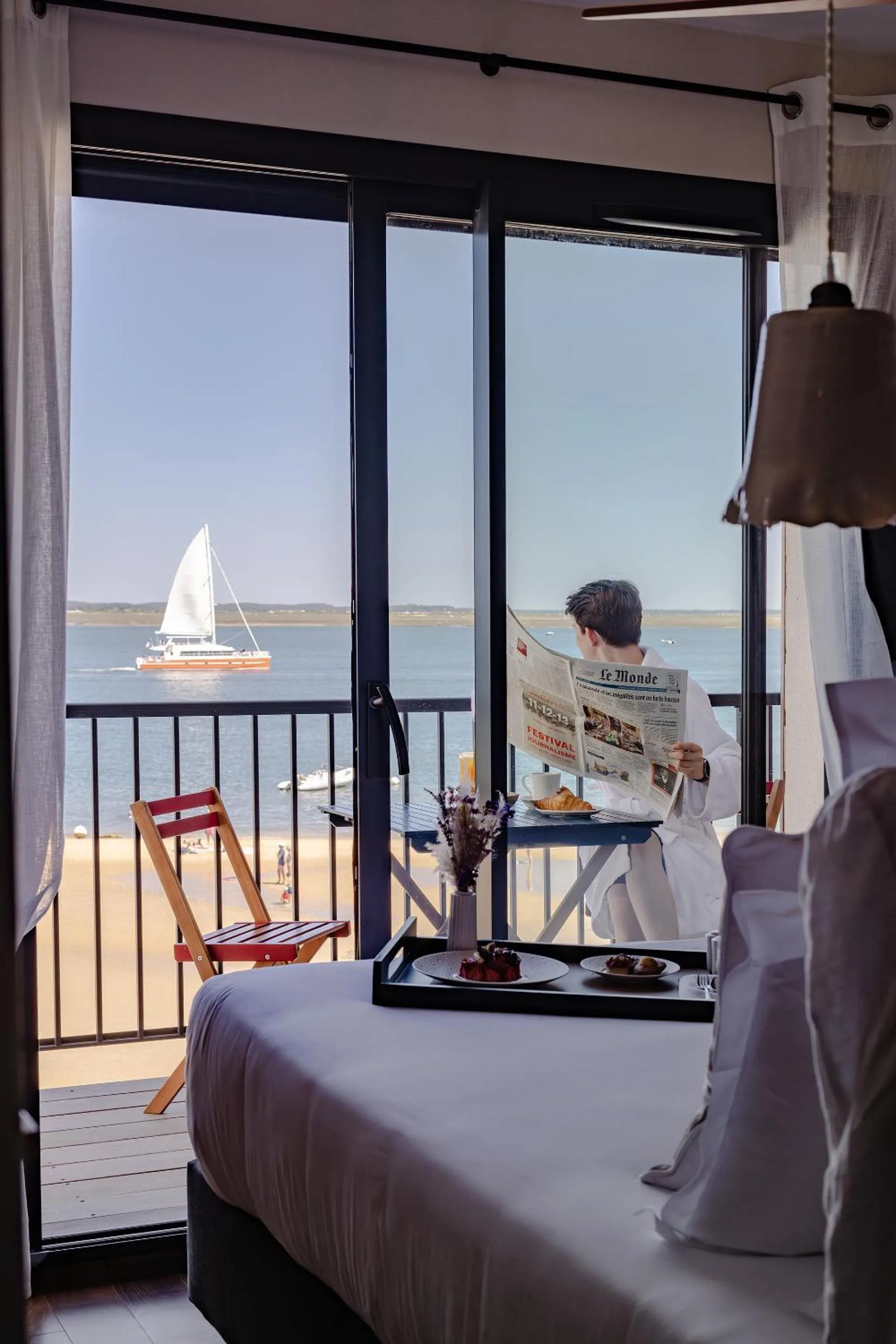 Bed in Les Vagues Hotel & Spa