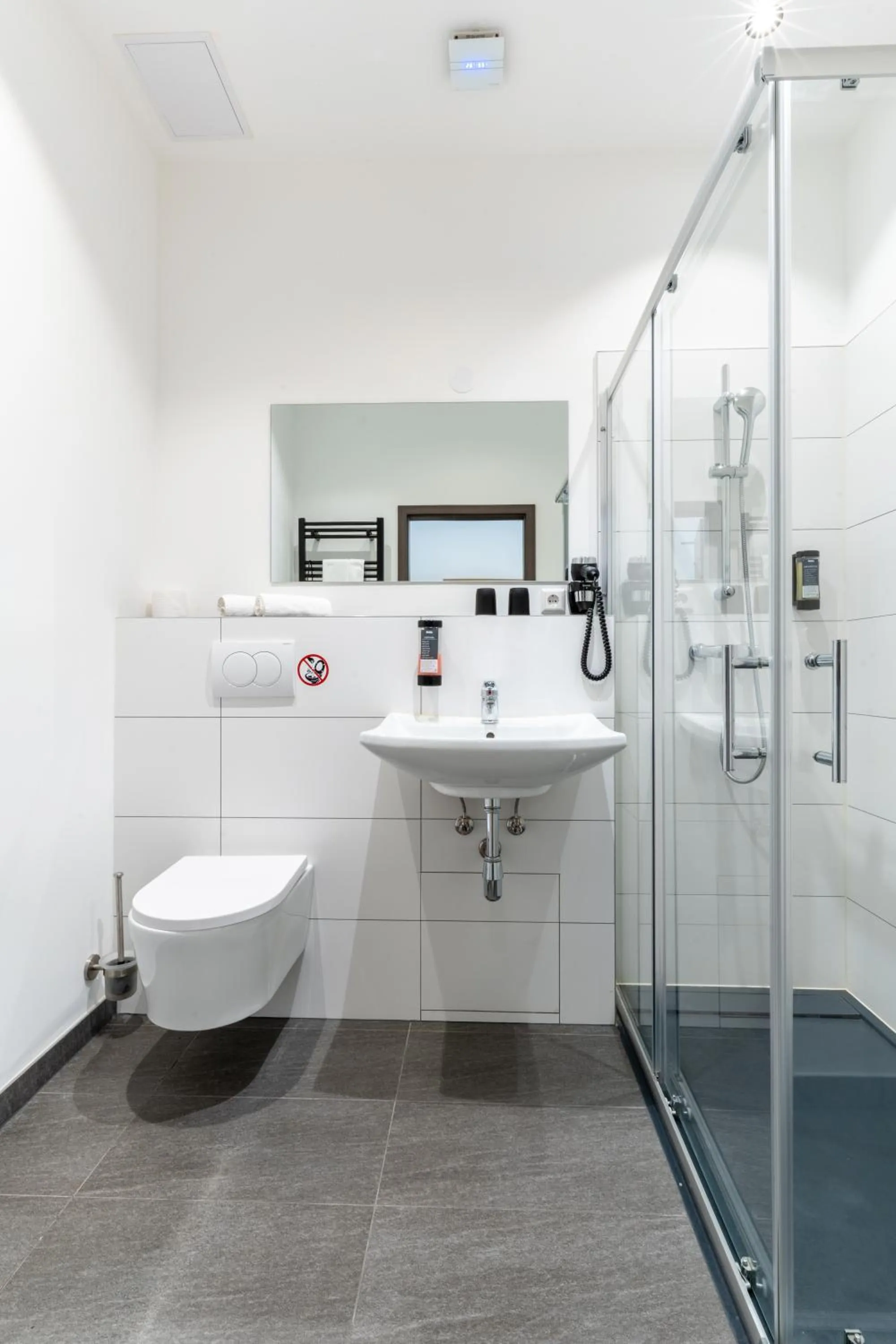 Shower in Chérisy Hotel Konstanz - Self Check-in Only