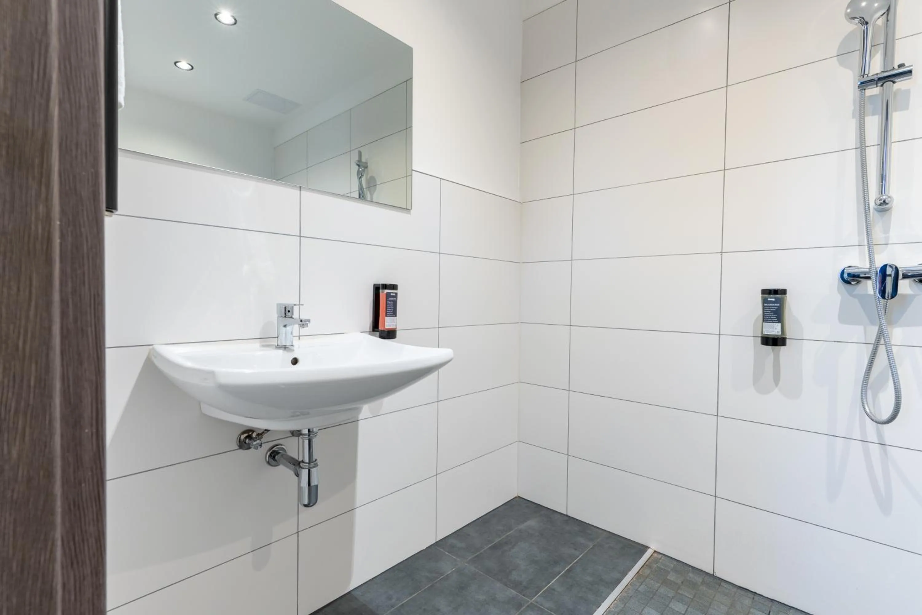 Shower in Chérisy Hotel Konstanz - Self Check-in Only