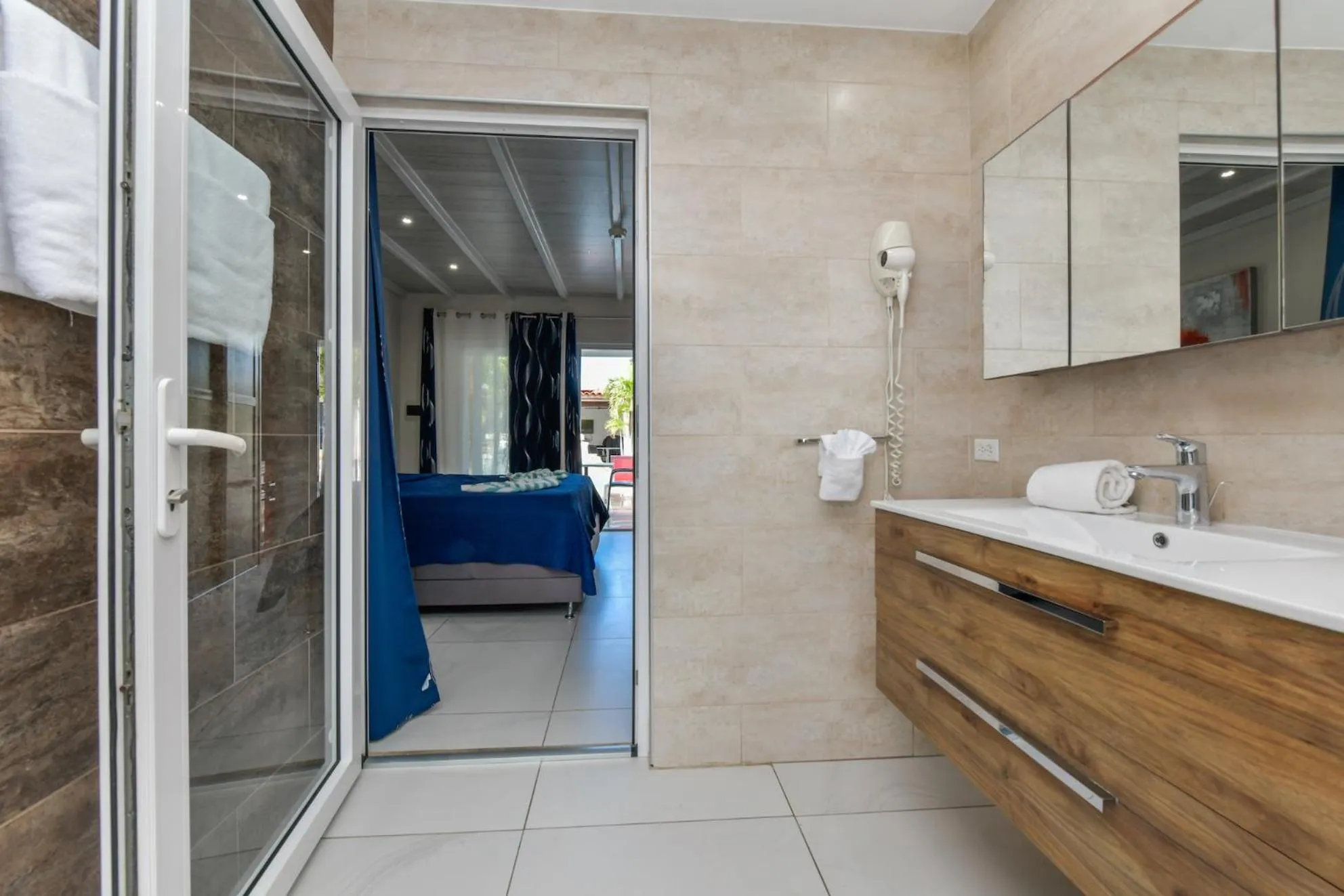 Bathroom in Boutique Hotel Swiss Paradise Aruba Villas and Suites