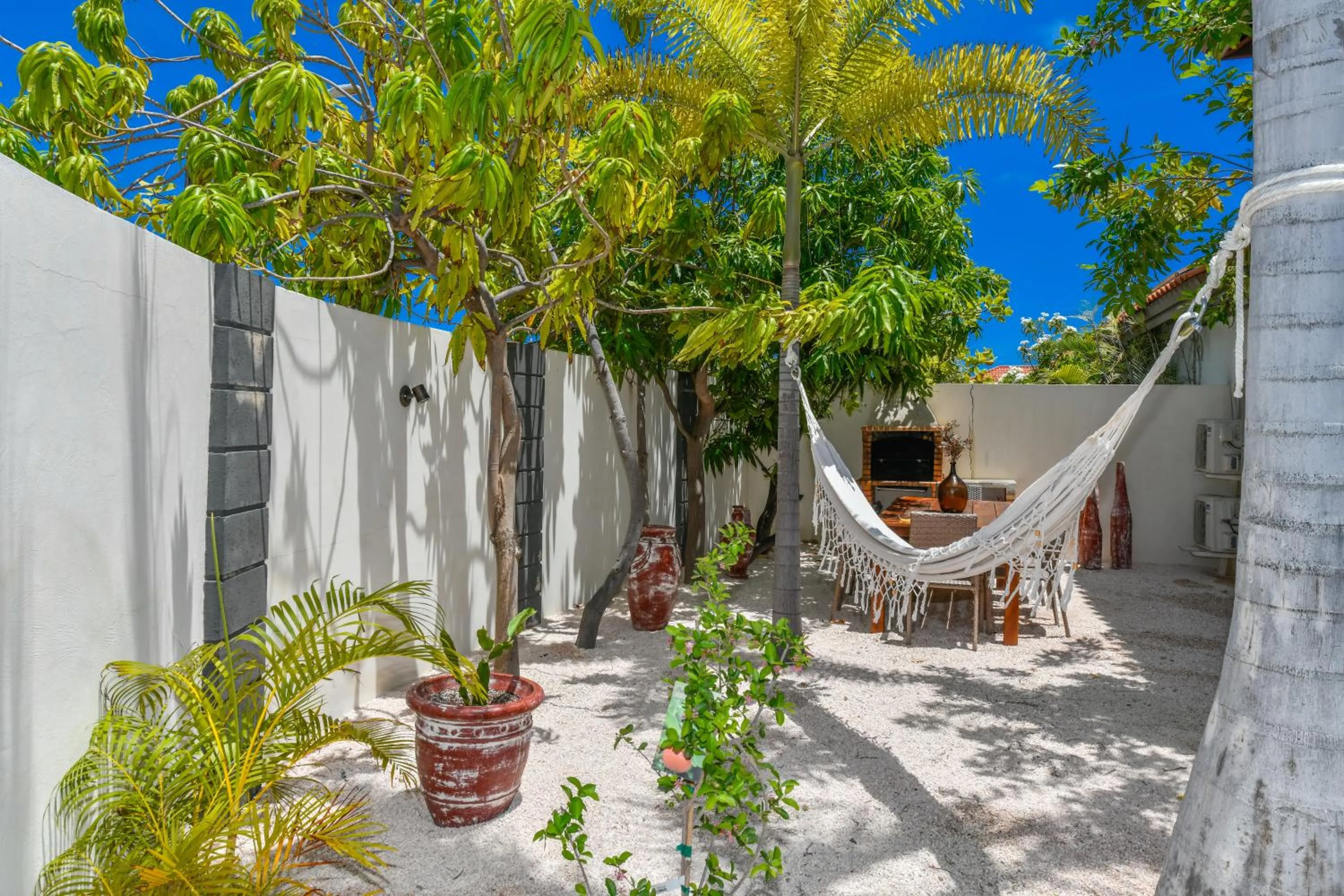 BBQ facilities in Boutique Hotel Swiss Paradise Aruba Villas and Suites