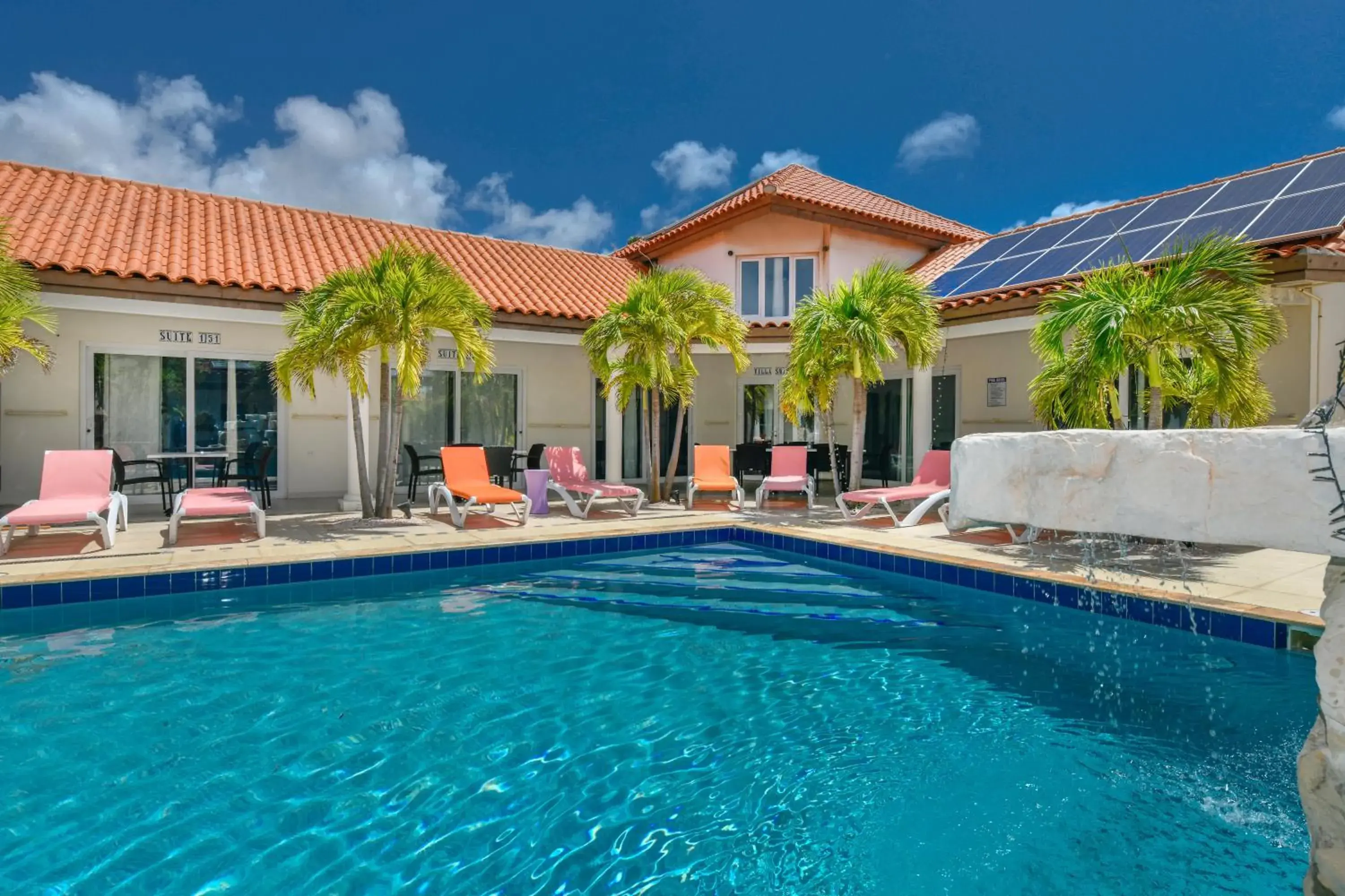 Pool Suite with private Garden Hot Tub XXL in Boutique Hotel Swiss Paradise Aruba Villas and Suites Pool Suite with private Garden Hot Tub XXL in Boutique Hotel Swiss Paradise Aruba Villas and Suites