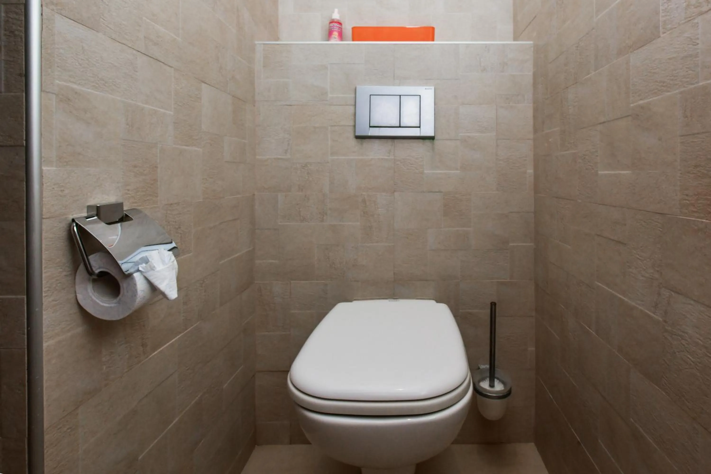 Toilet in Boutique Hotel Swiss Paradise Aruba Villas and Suites