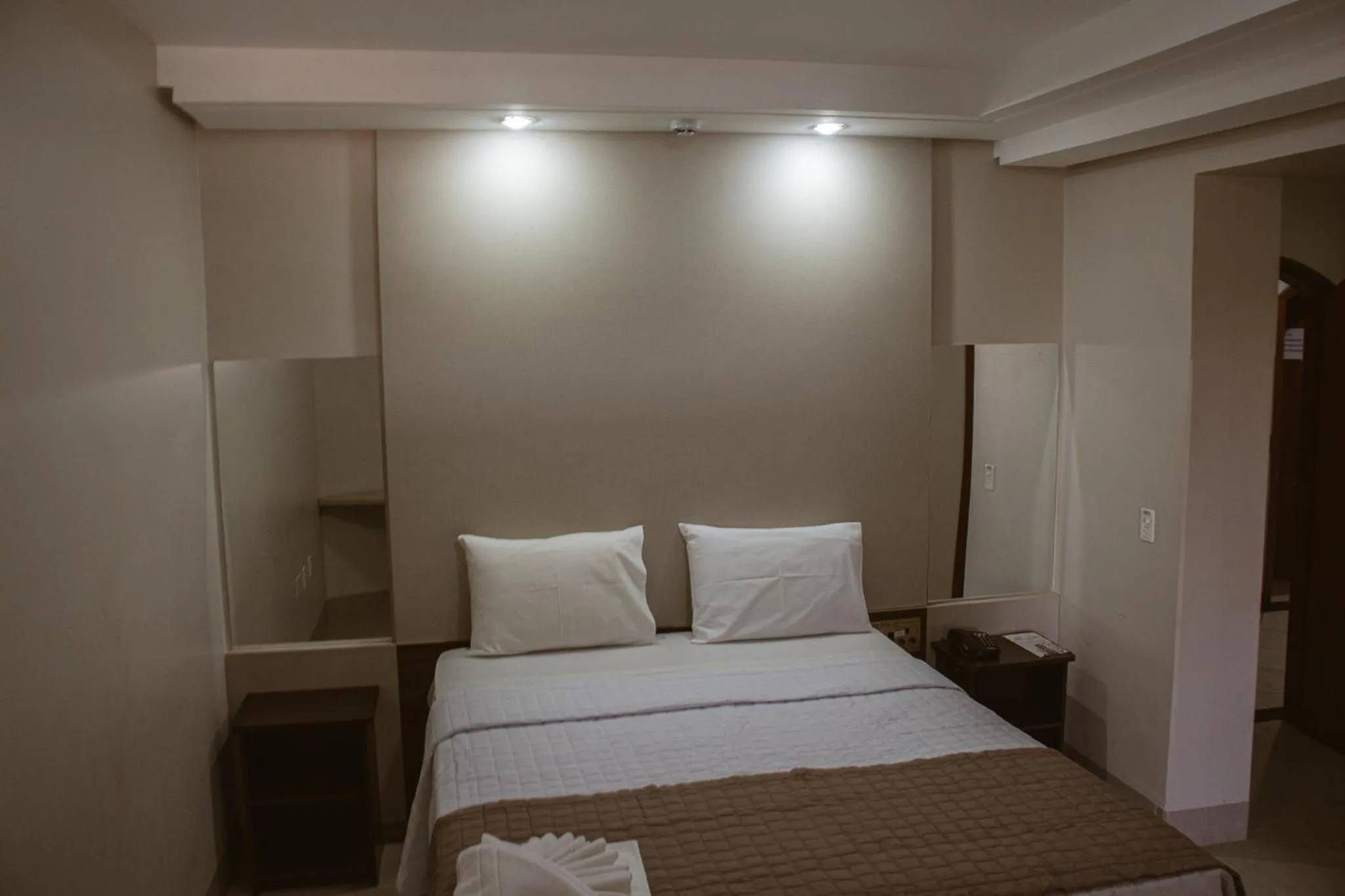 Bed in Piloes Palace Hotel