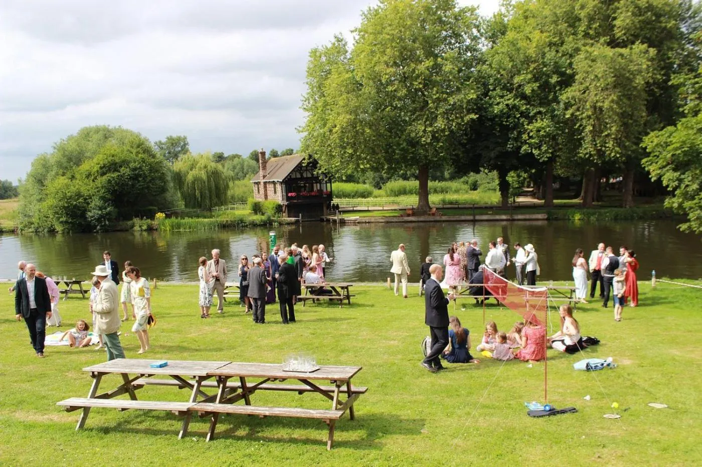 Garden in Shillingford Bridge Hotel