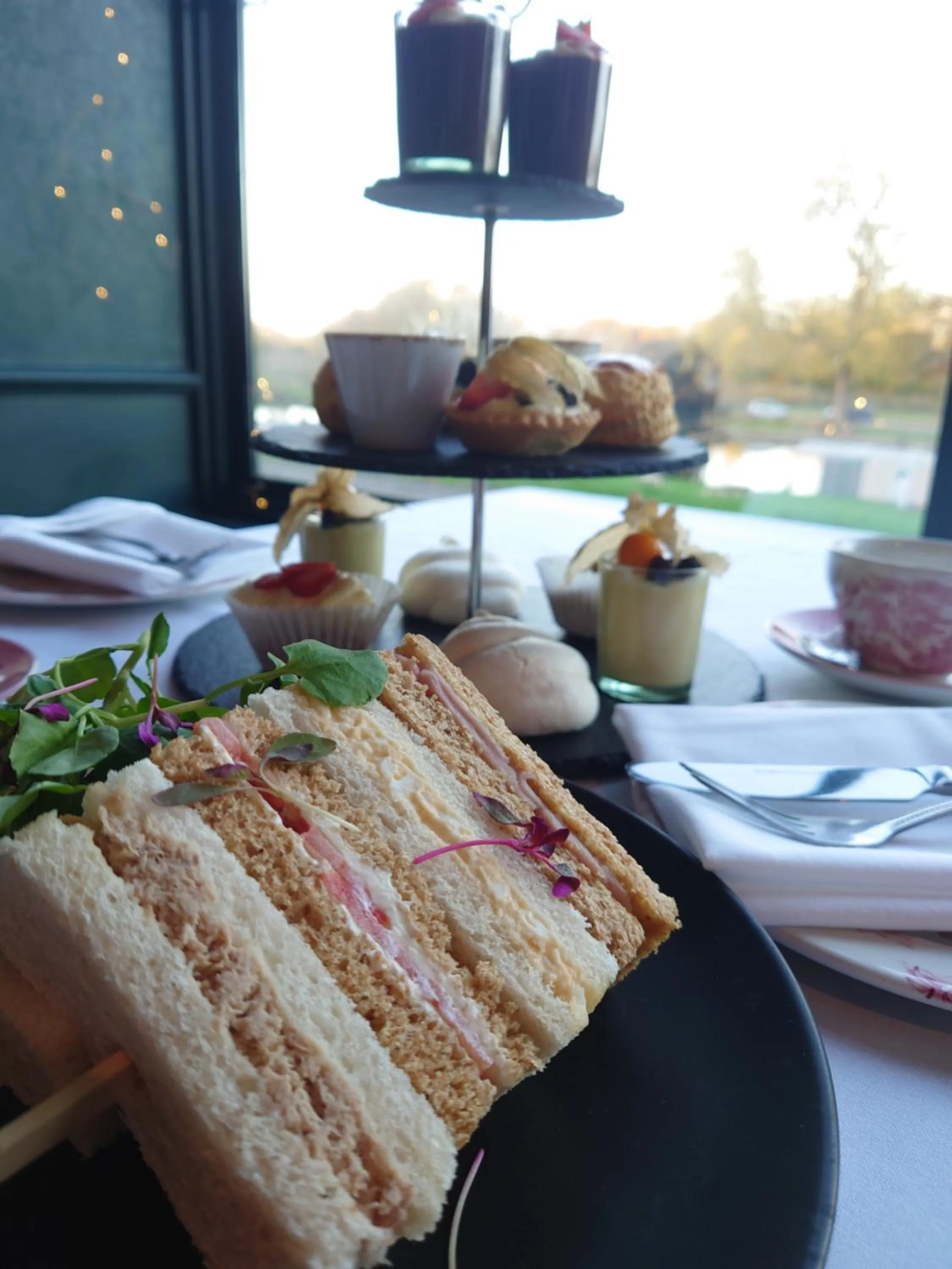 Restaurant/places to eat in Shillingford Bridge Hotel