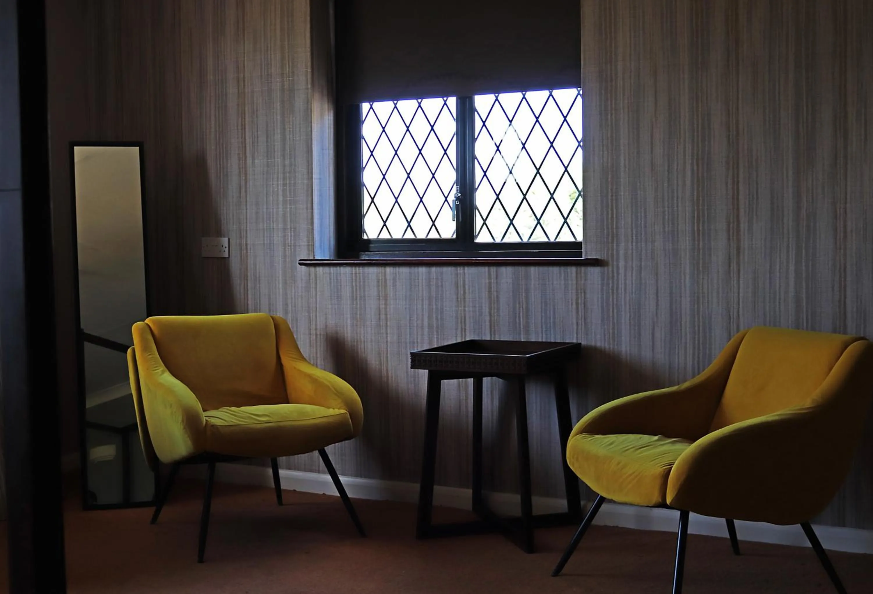 Seating area in Shillingford Bridge Hotel