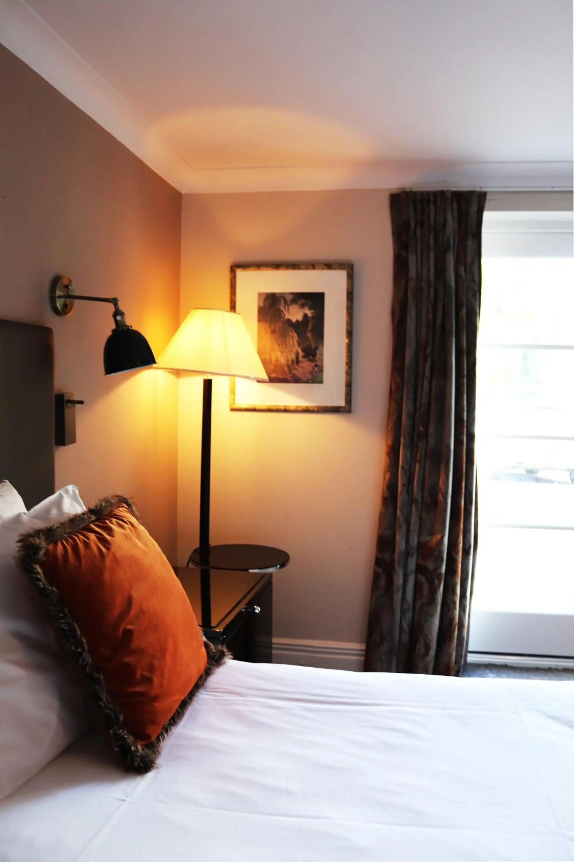 Bedroom, Bed in Shillingford Bridge Hotel