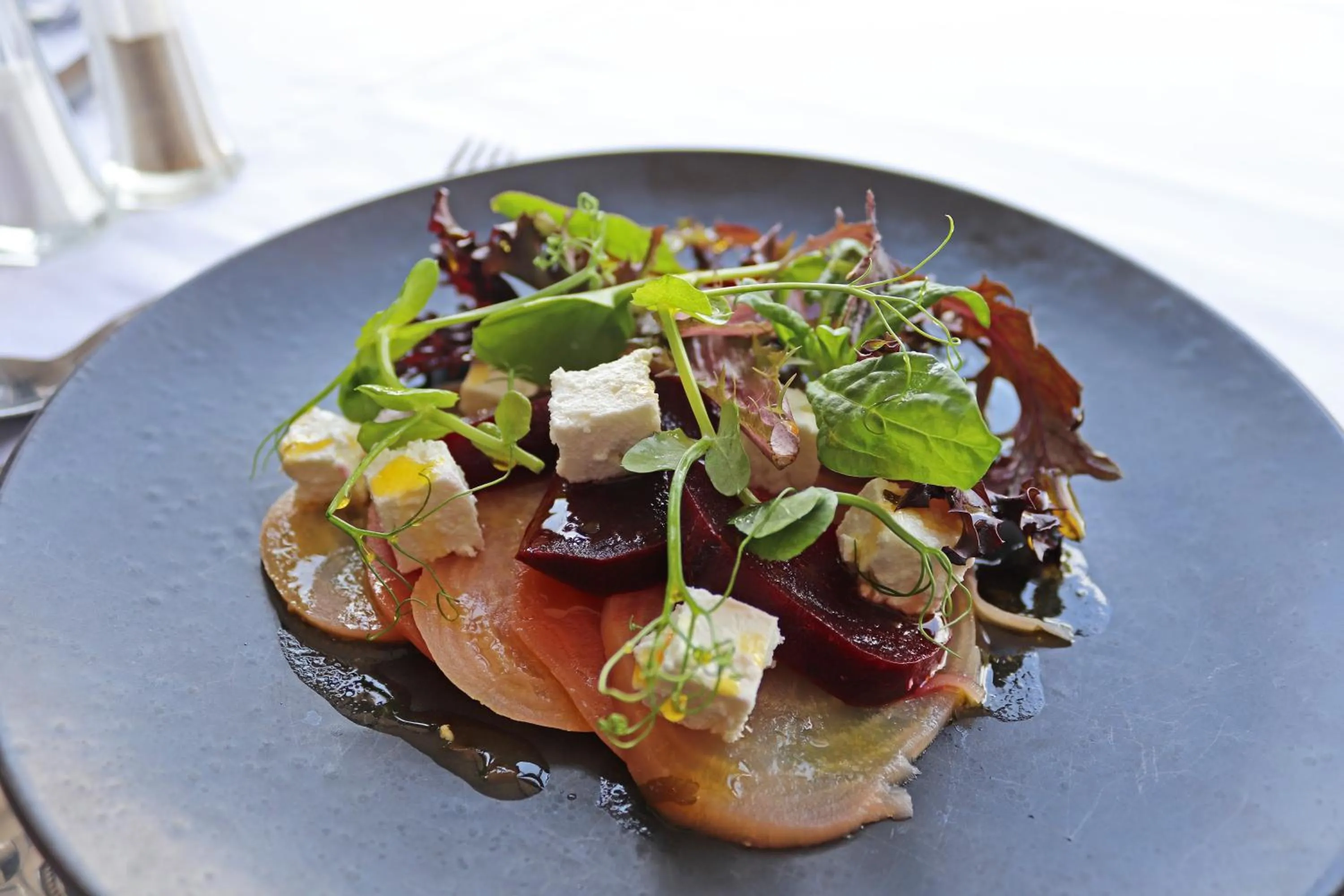 Food and drinks in Shillingford Bridge Hotel