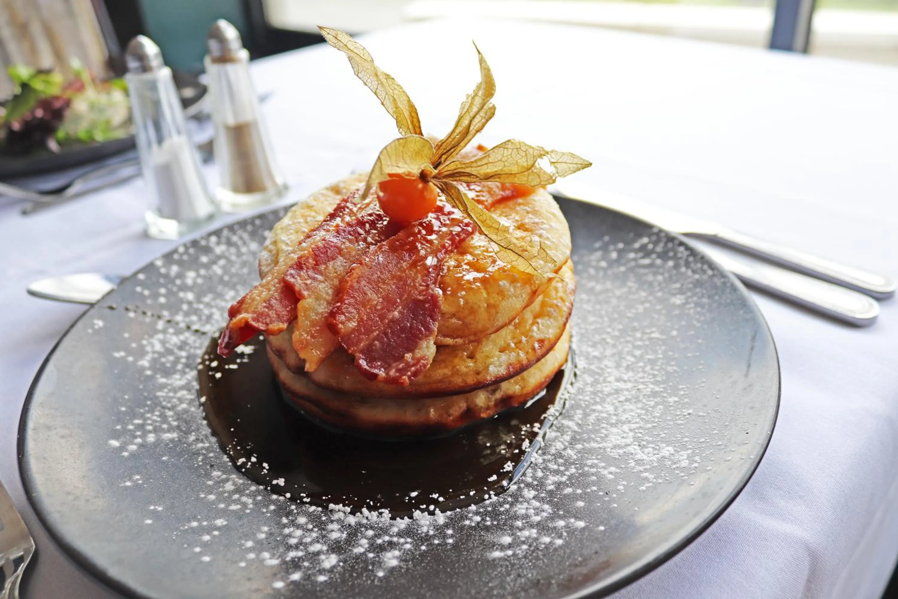 Food and drinks in Shillingford Bridge Hotel