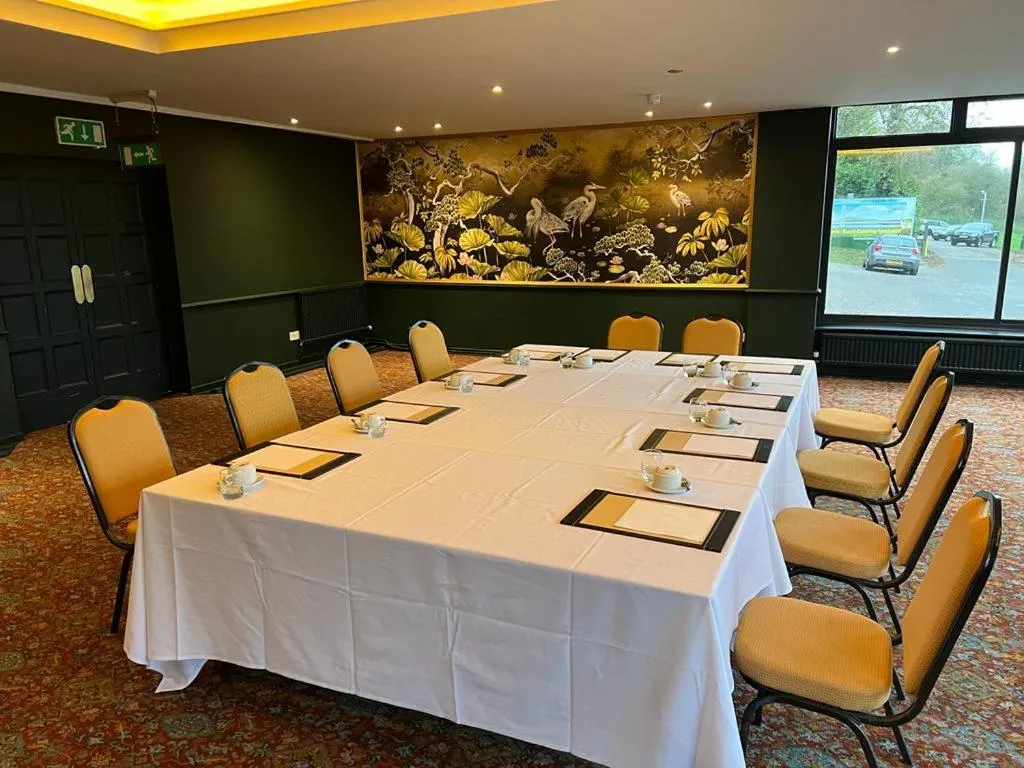 Meeting/conference room in Shillingford Bridge Hotel