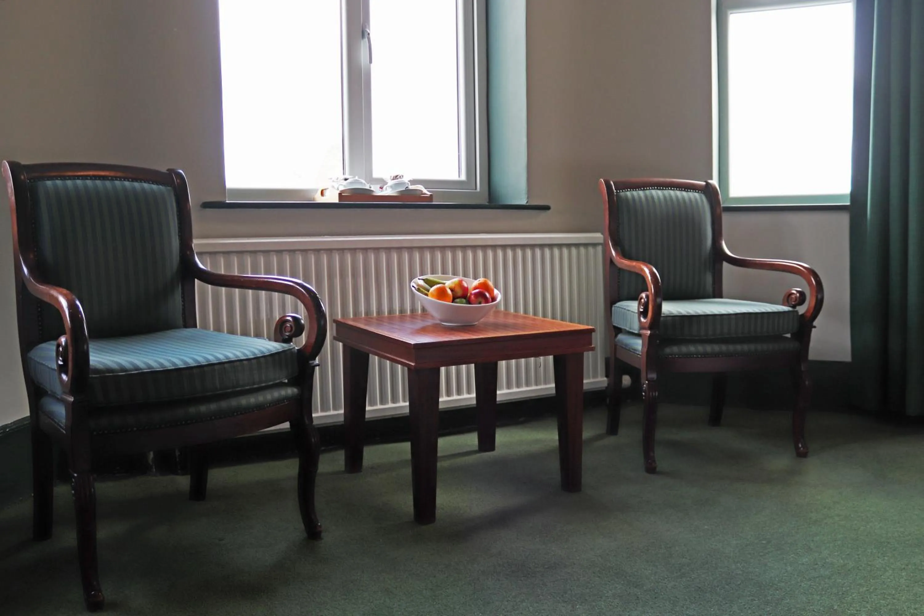 Seating area in Shillingford Bridge Hotel